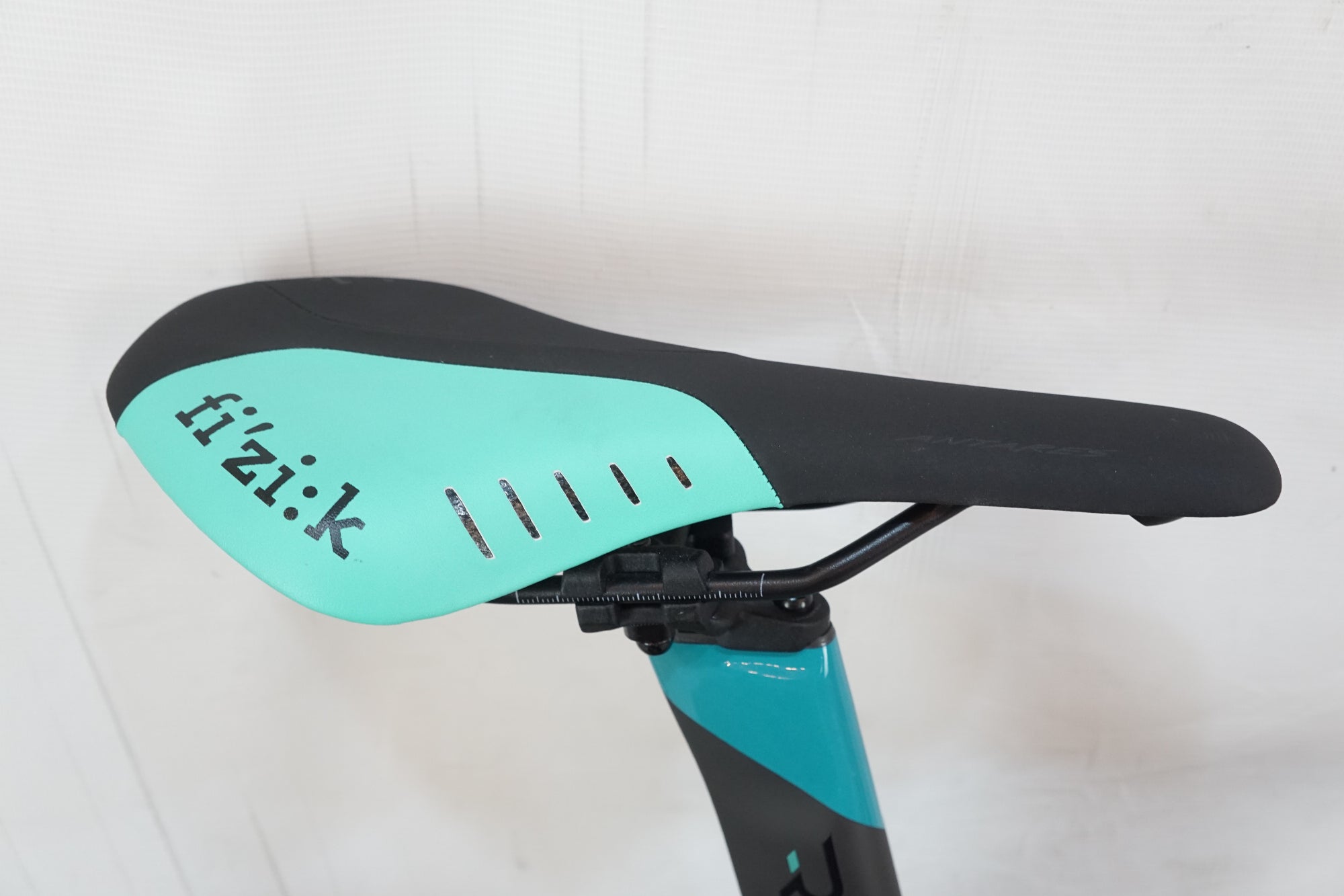 BIANCHI 「ビアンキ」 OLTRE XR3 DISC 105 2022年モデル ロードバイク / バイチャリ浦和ベース