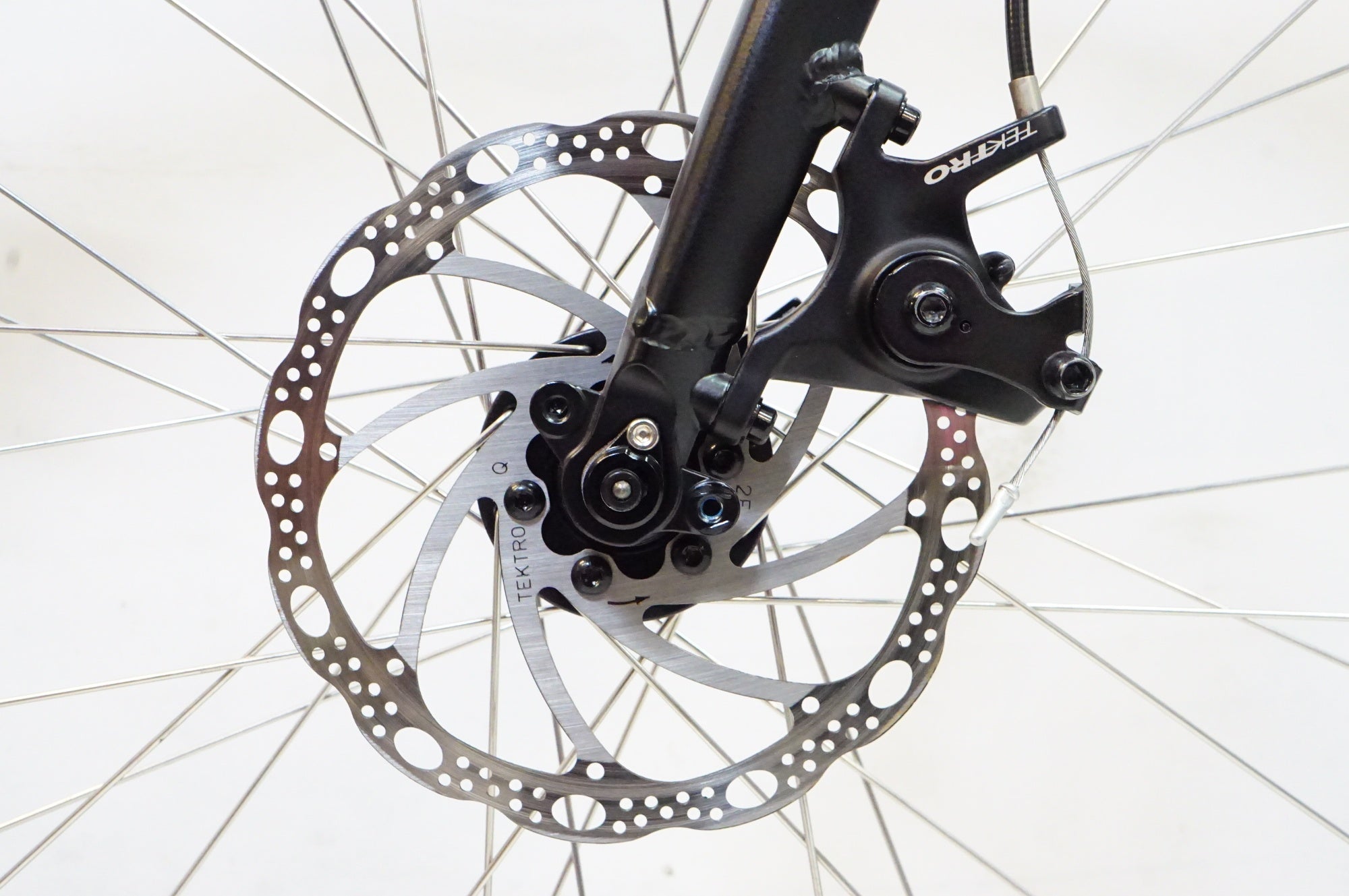 TREK 「トレック」 FX 1 DISC (GEN 3) 2023年モデル クロス