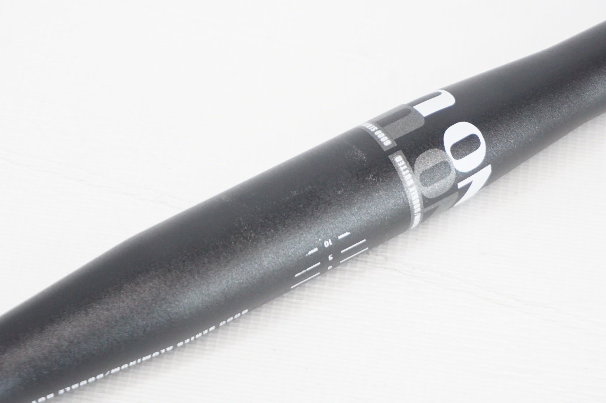 UNO 「ウノ」 Φ31.8 420mm ハンドル / 阪急塚口店