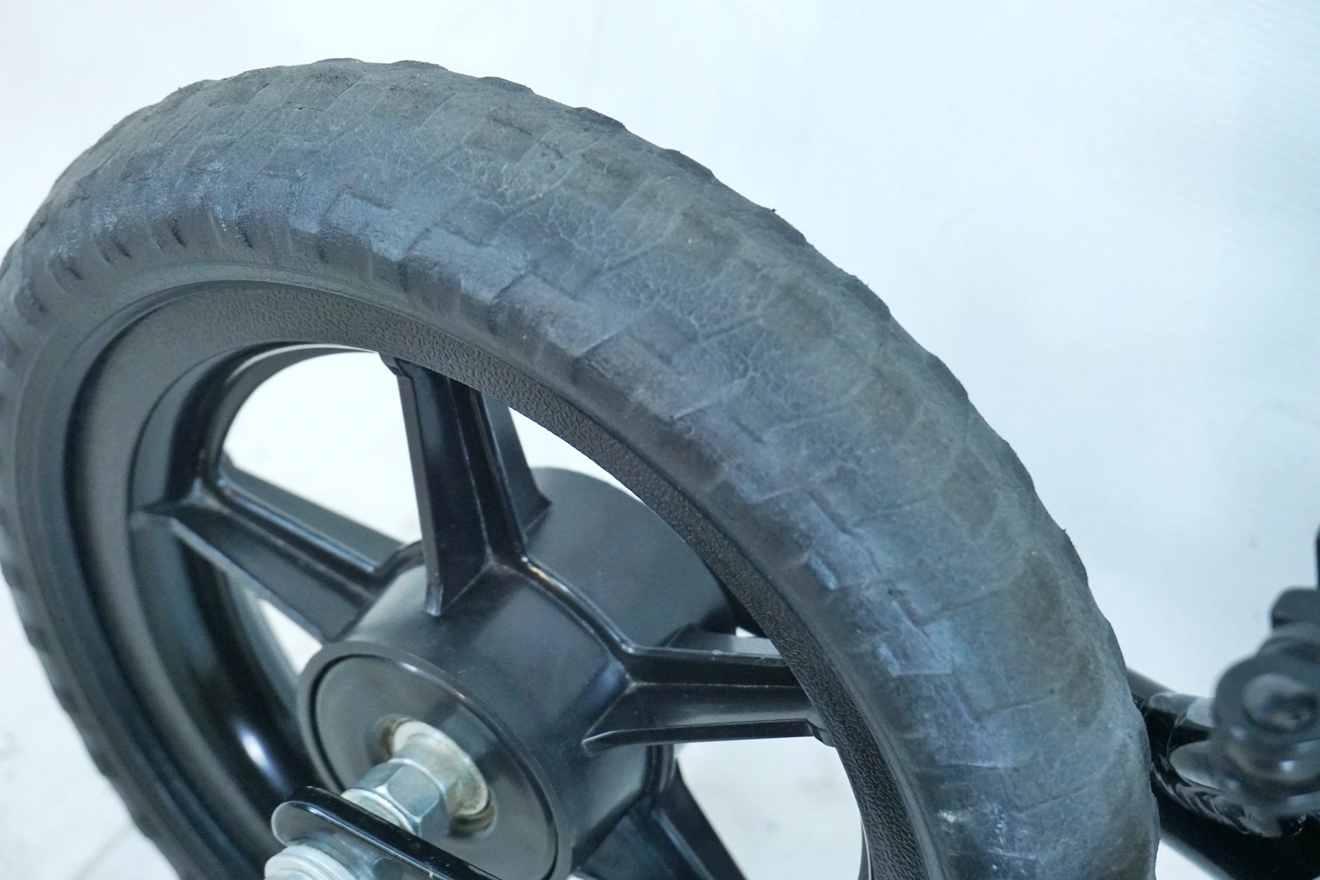 HARO 「ハロー」 PREWHEELZ 10 2016年モデル キックバイク / 有明