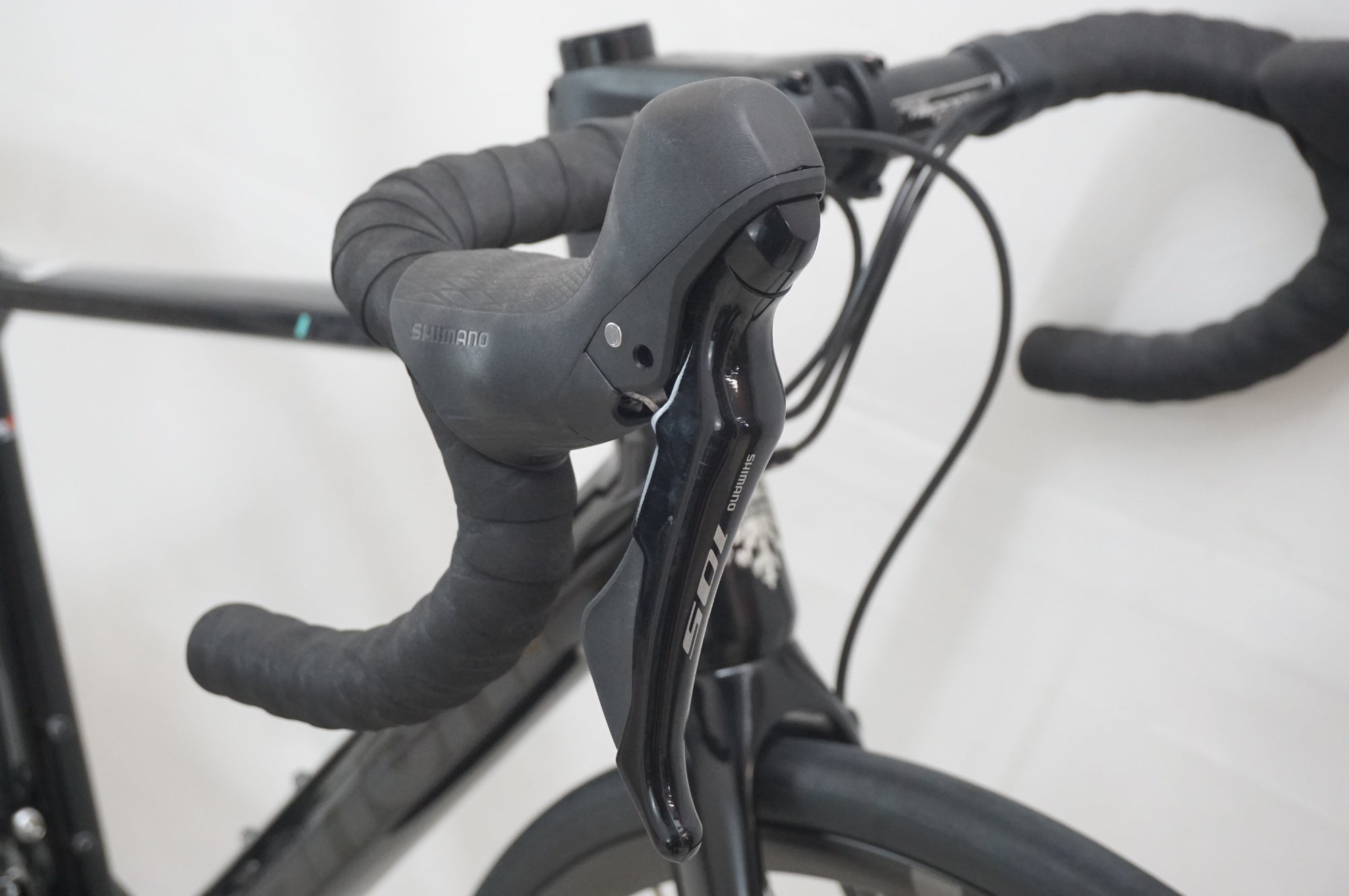 ほぼ新品 Bianchi ロードバイク 105/Tiagra Disc BIANCHIの新型105搭載モデル続々入荷中 | 栃木、真岡、那須