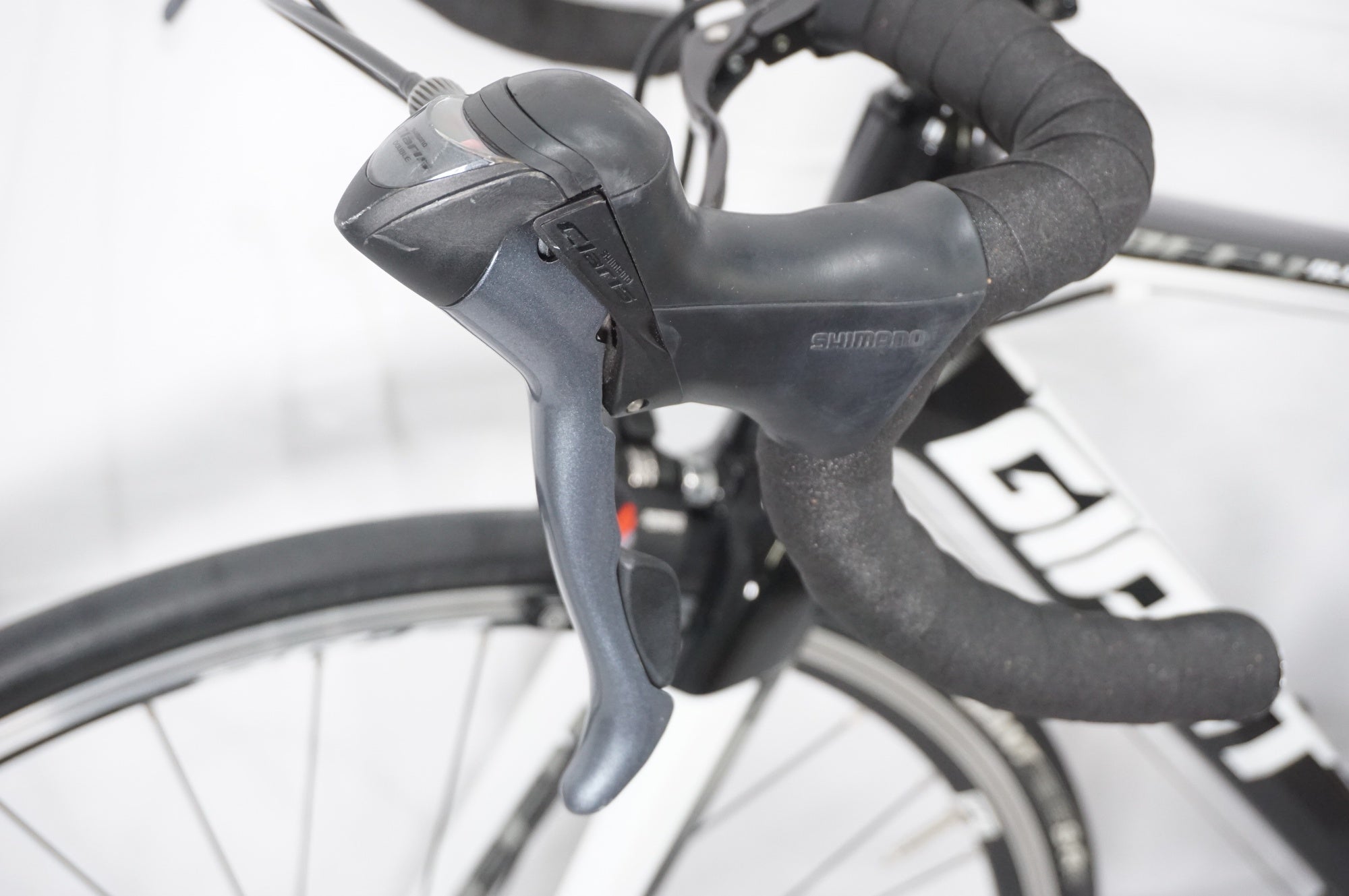 GIANT 「ジャイアント」 DEFY4 2015年モデル ロードバイク / AKIBA店