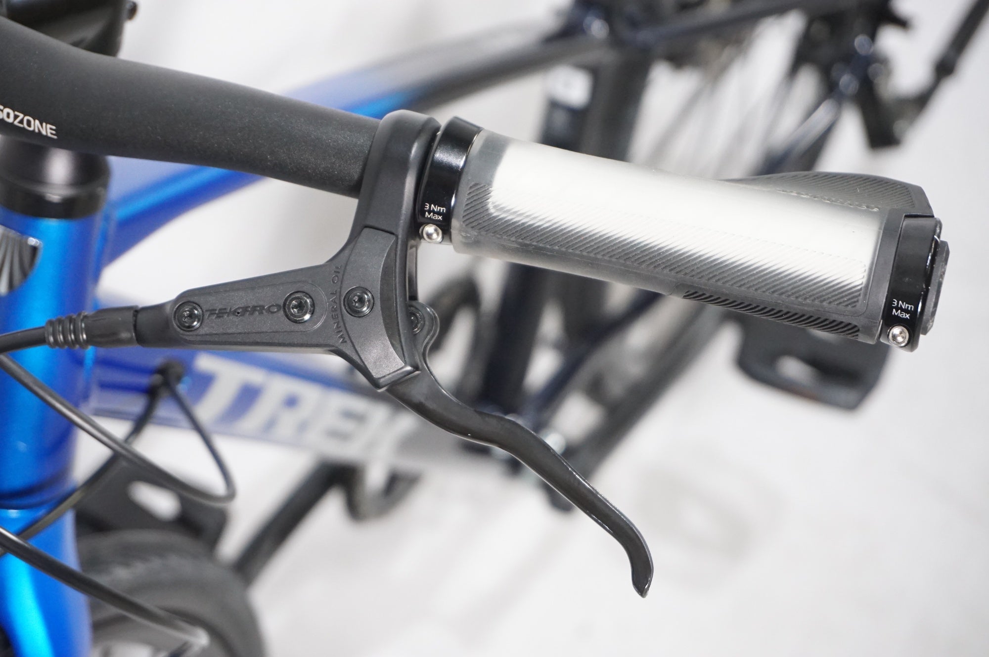 TREK 「トレック」 FX 3 DISC GEN 3 2022-2023年モデル クロスバイク / AKIBA店