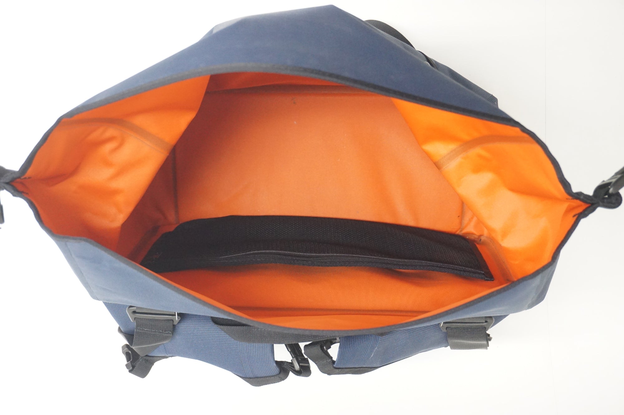 BROMPTON 「ブロンプトン」 ROLL TOP WATERPROOF BAG フロントバッグ / 福岡店