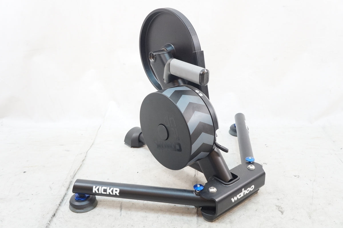 WAHOO 「ワフー」 KICKR AXIS スマートトレーナー / 浦和ベース