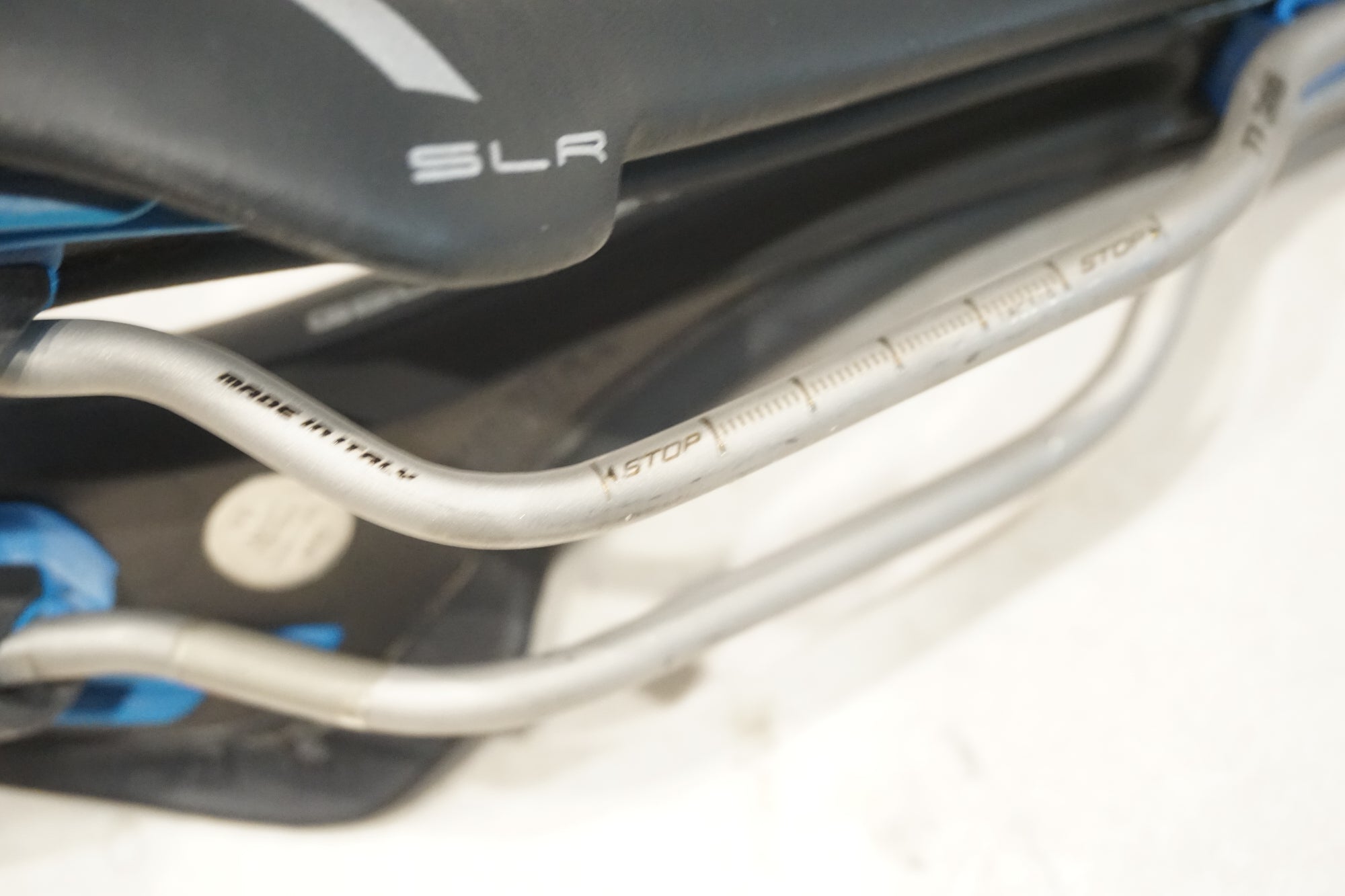SELLE ITALIA 「セライタリア」 SLR GEL SUPERFLOW MAX チタンレール
