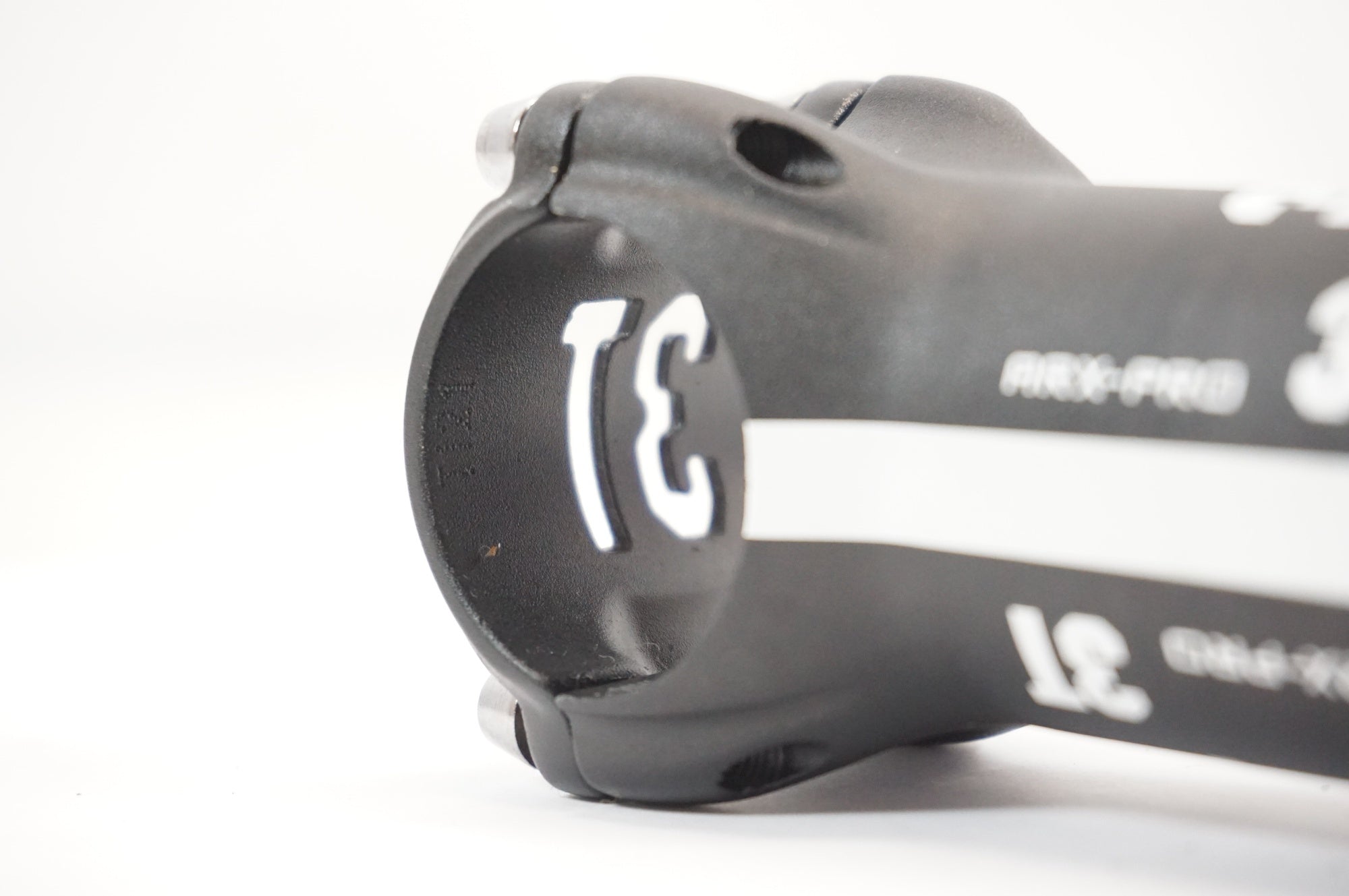 3T 「スリーティー」 ARX PRO φ31.8 90mm -6° ステム / 宇都宮店