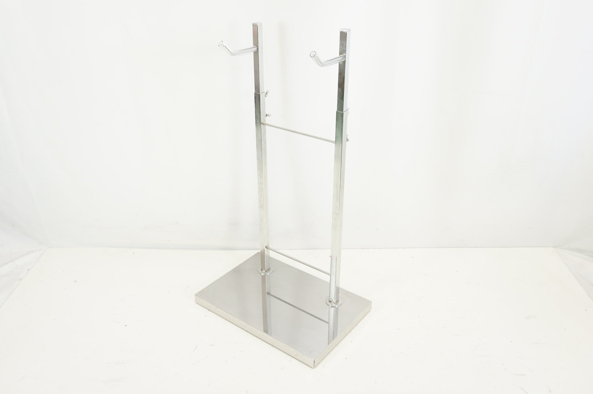 DINOS 「ディノス」 ディスプレイサイクルスタンド / 宇都宮店