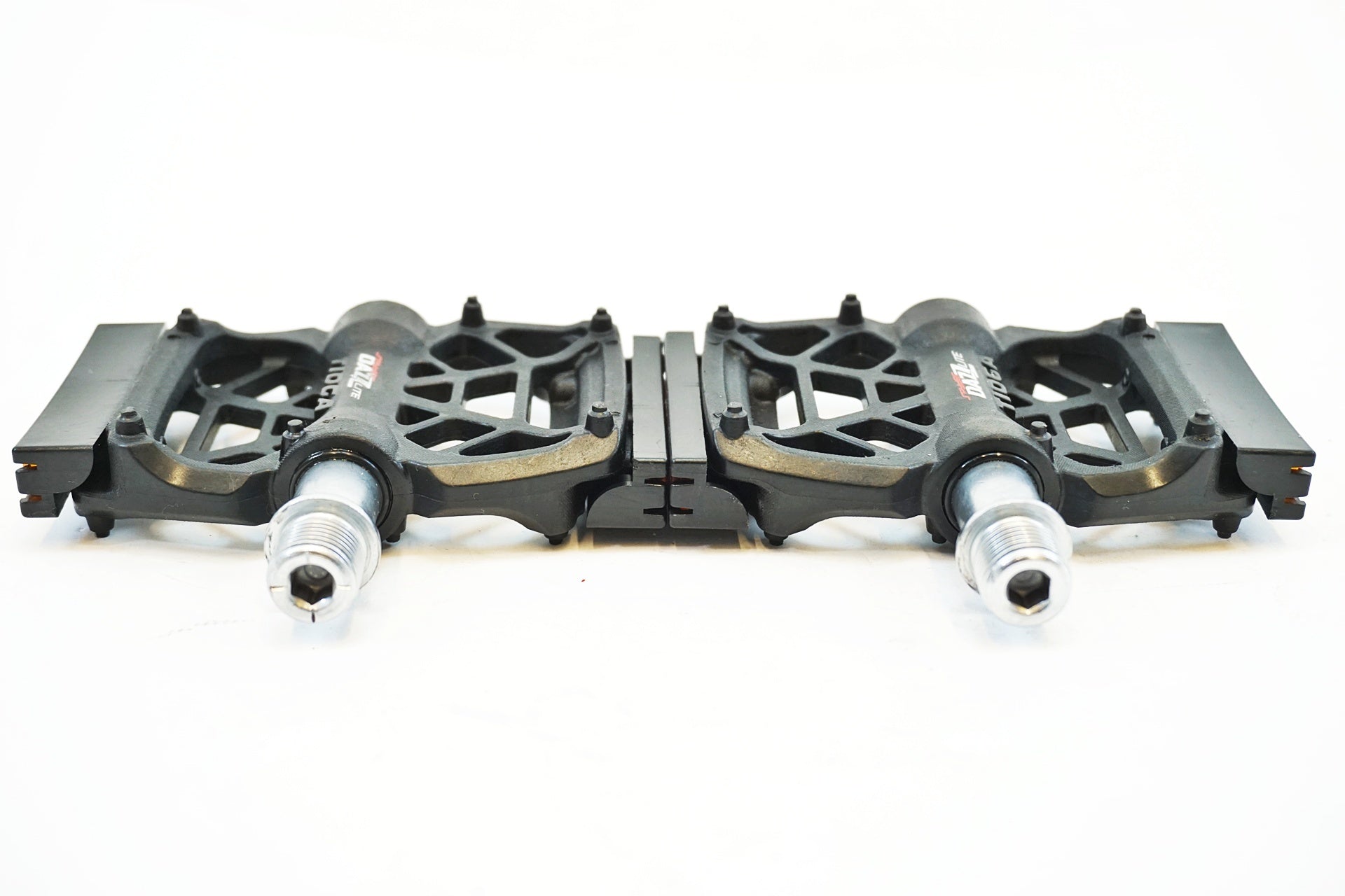 TIOGA 「タイオガ」 DAZZ LITE ペダル / 有明ガーデン店