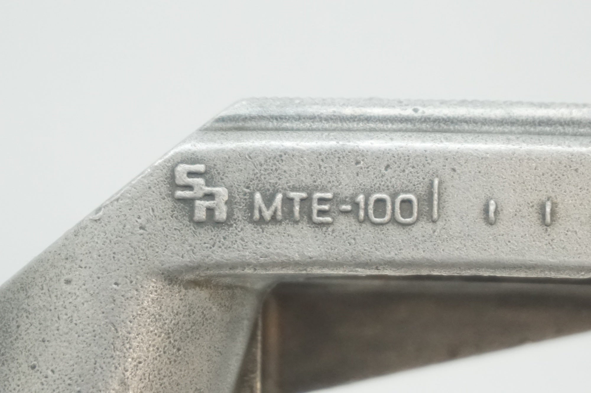 SAKAE 「サカエ」 MTE100 φ27.0 230mm シートポスト / 福岡店