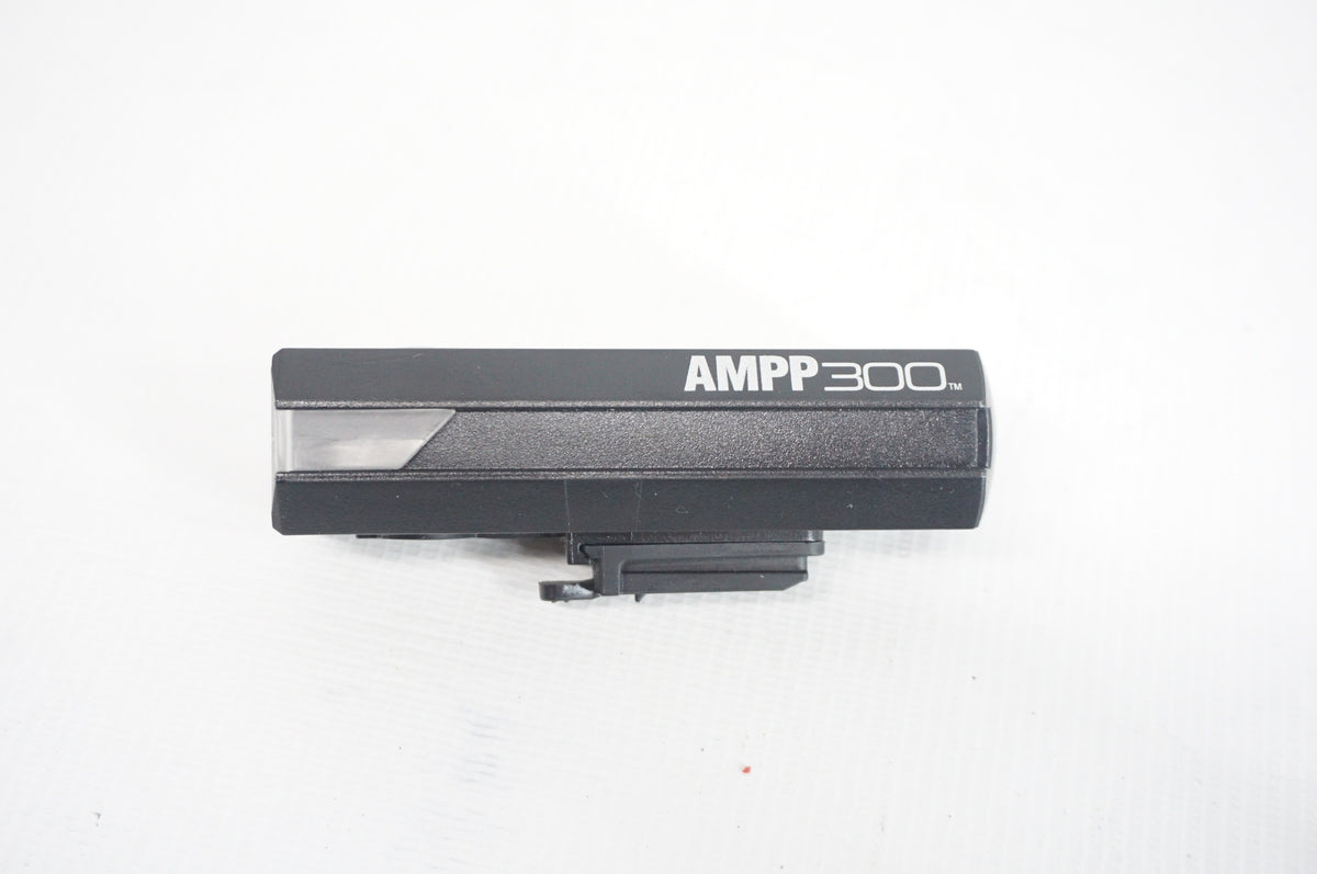 CATEYE 「キャットアイ」 AMPP300 HL-EL083RC フロントライト / 阪急塚口店