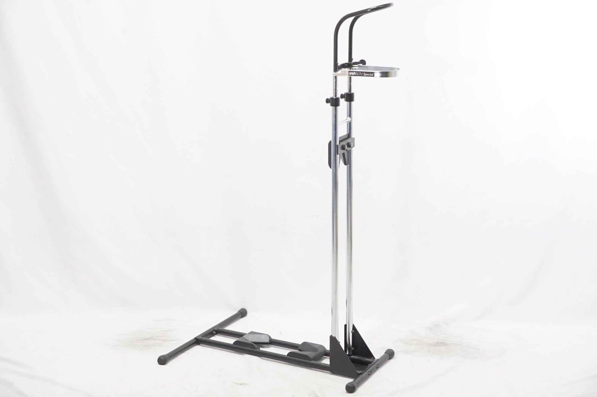 iWA 「アイダブルエー」 A01V SPECIAL ディスプレイスタンド / AKIBA店