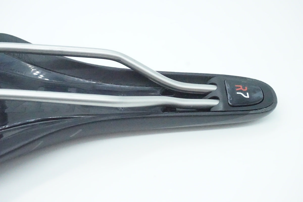 FIZIK「フィジーク」 ARIONE R7 サドル/ 京都西院店