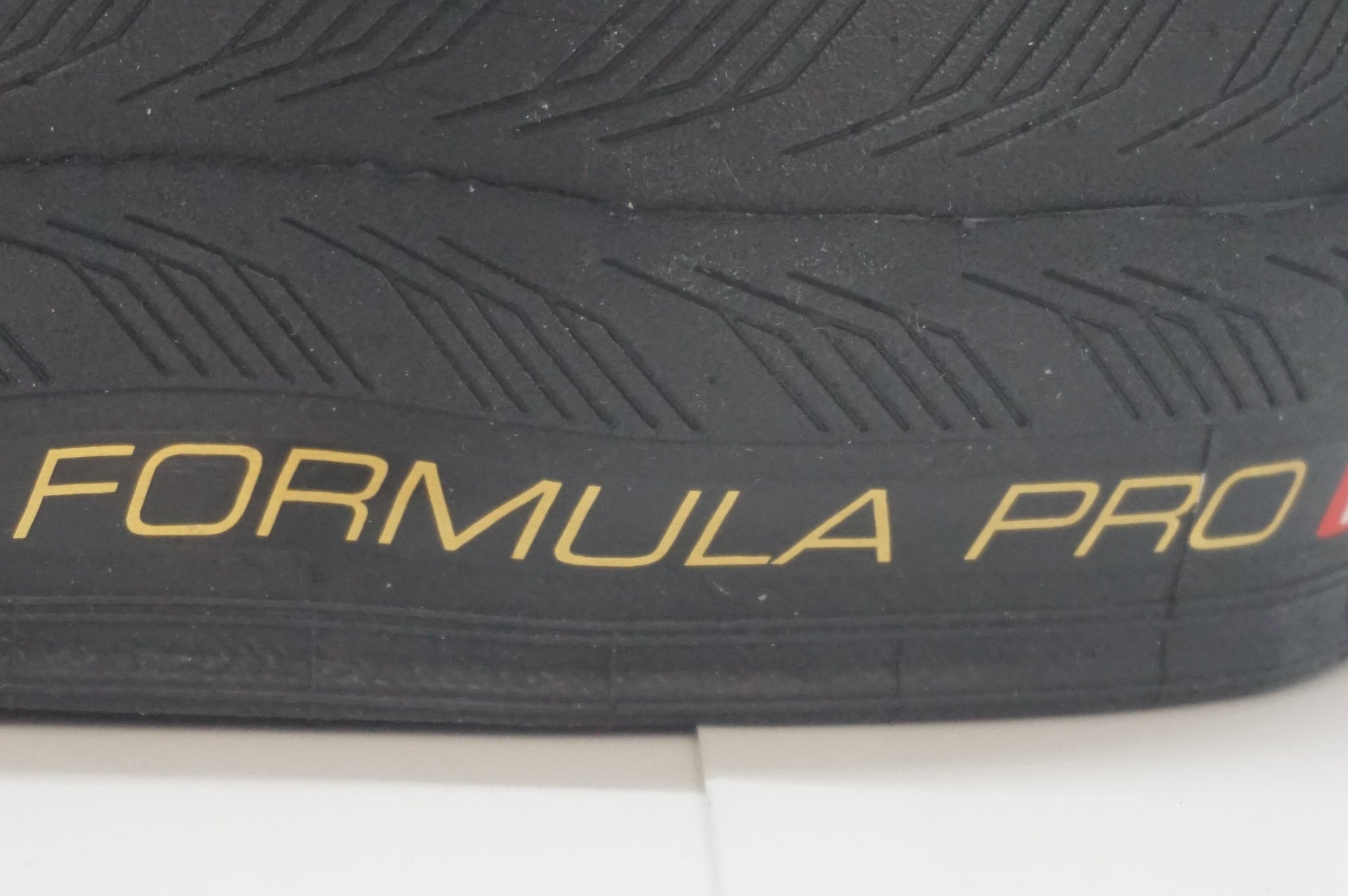 IRC 「アイアールシー」 FORMULA PRO TL 700×30C タイヤ / 福岡店