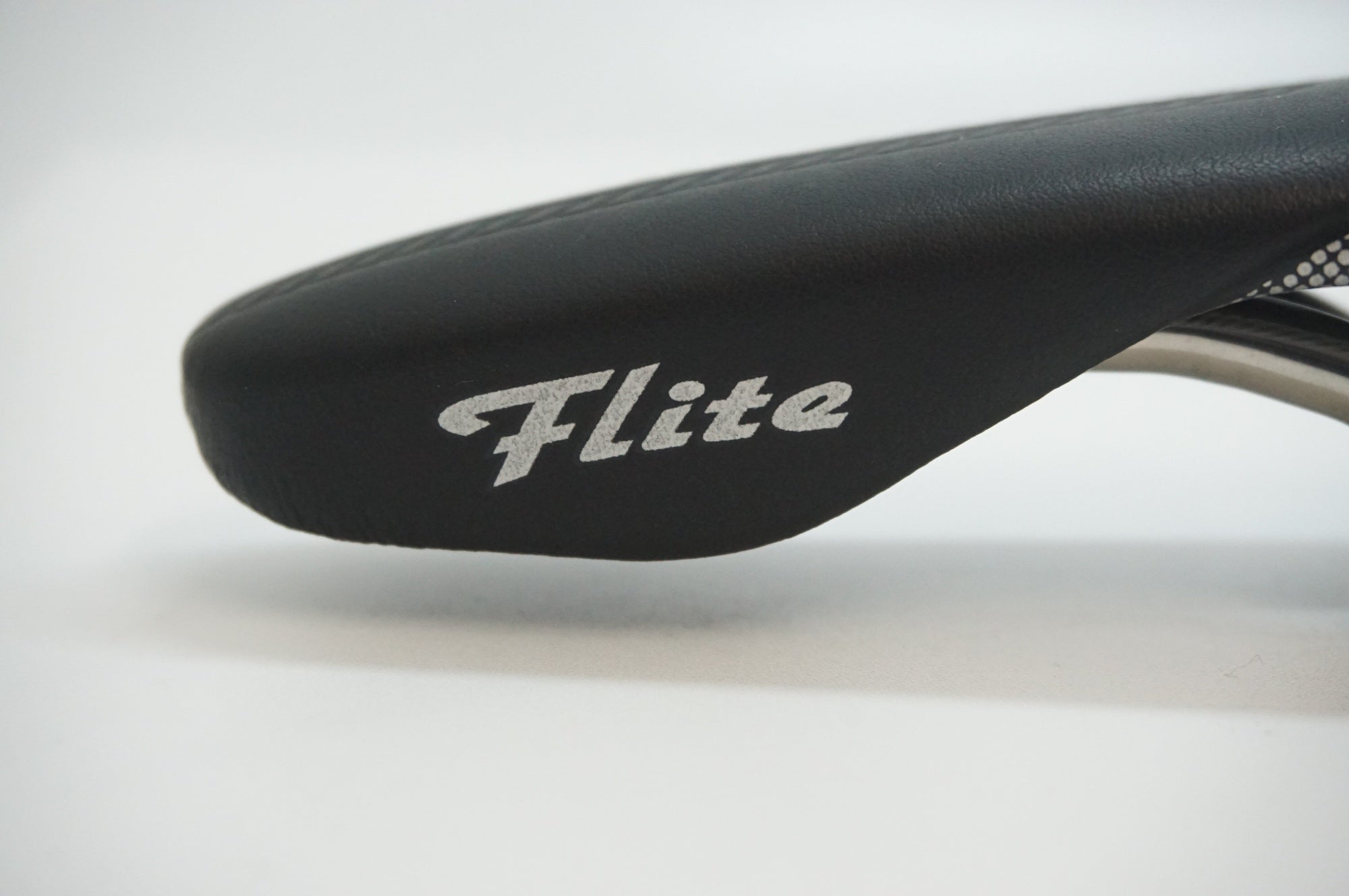 SELLE ITALIA 「セライタリア」 FLITE サドル / 福岡アイランド SELLE ITALIA 「セライタリア」 FLITE サドル / 福岡アイランド