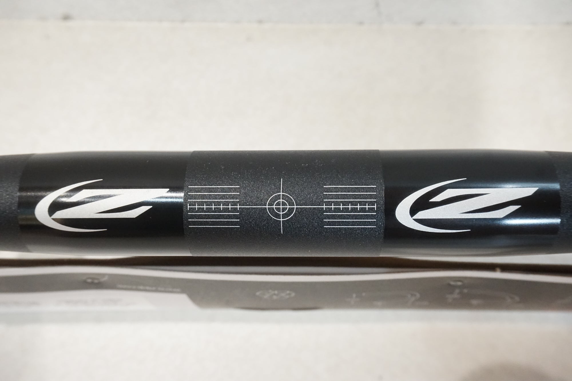 ZIPP 「ジップ」 SERVICE COURSE SL80 φ31.8 420mm ハンドル / 横浜