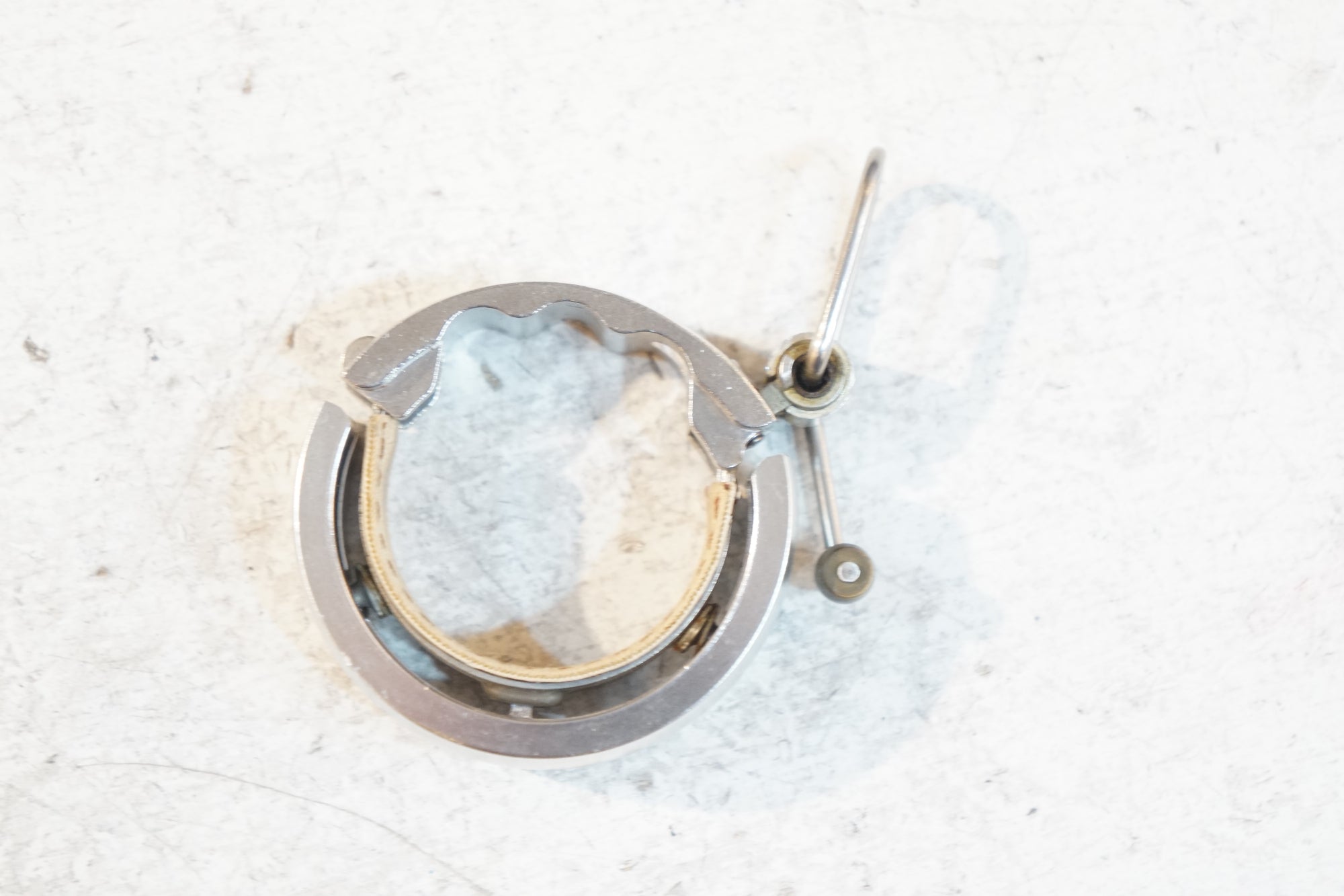KNOG 「ノグ」 Oi LUXE LARGE ベル &frasl; バイチャリ浦和ベース