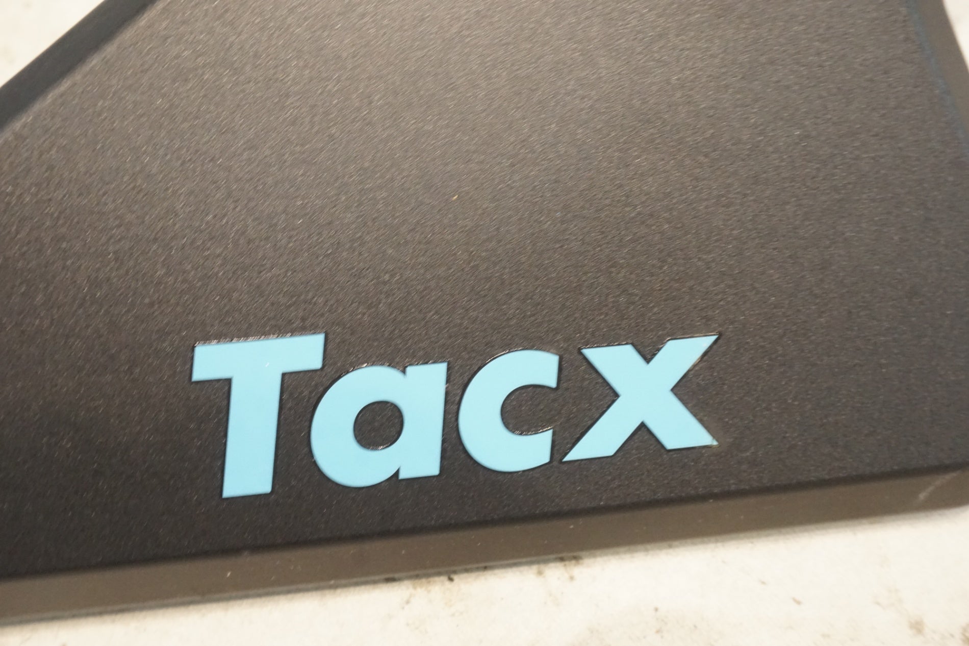TACX 「タックス」 NEO 2T SMART スマートローラー サイクルトレーナー / 横浜戸塚店