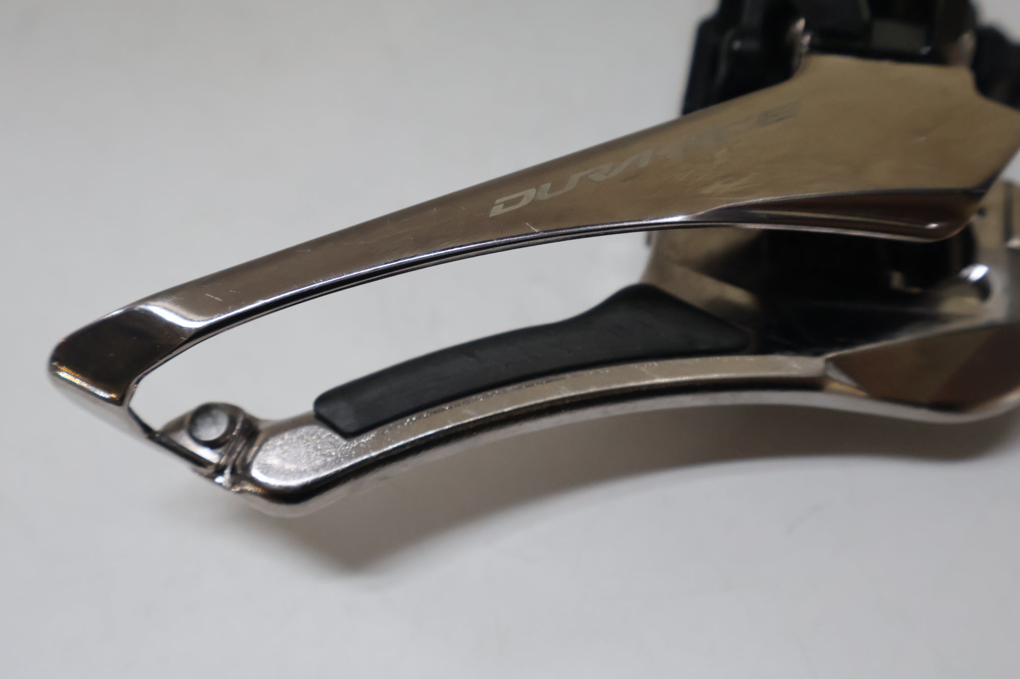 DURA-ACE フロントディレイラー　FD-R9100 直付け SHIMANO 「シマノ」 DURA-ACE FD-R9100 フロントディレイラー