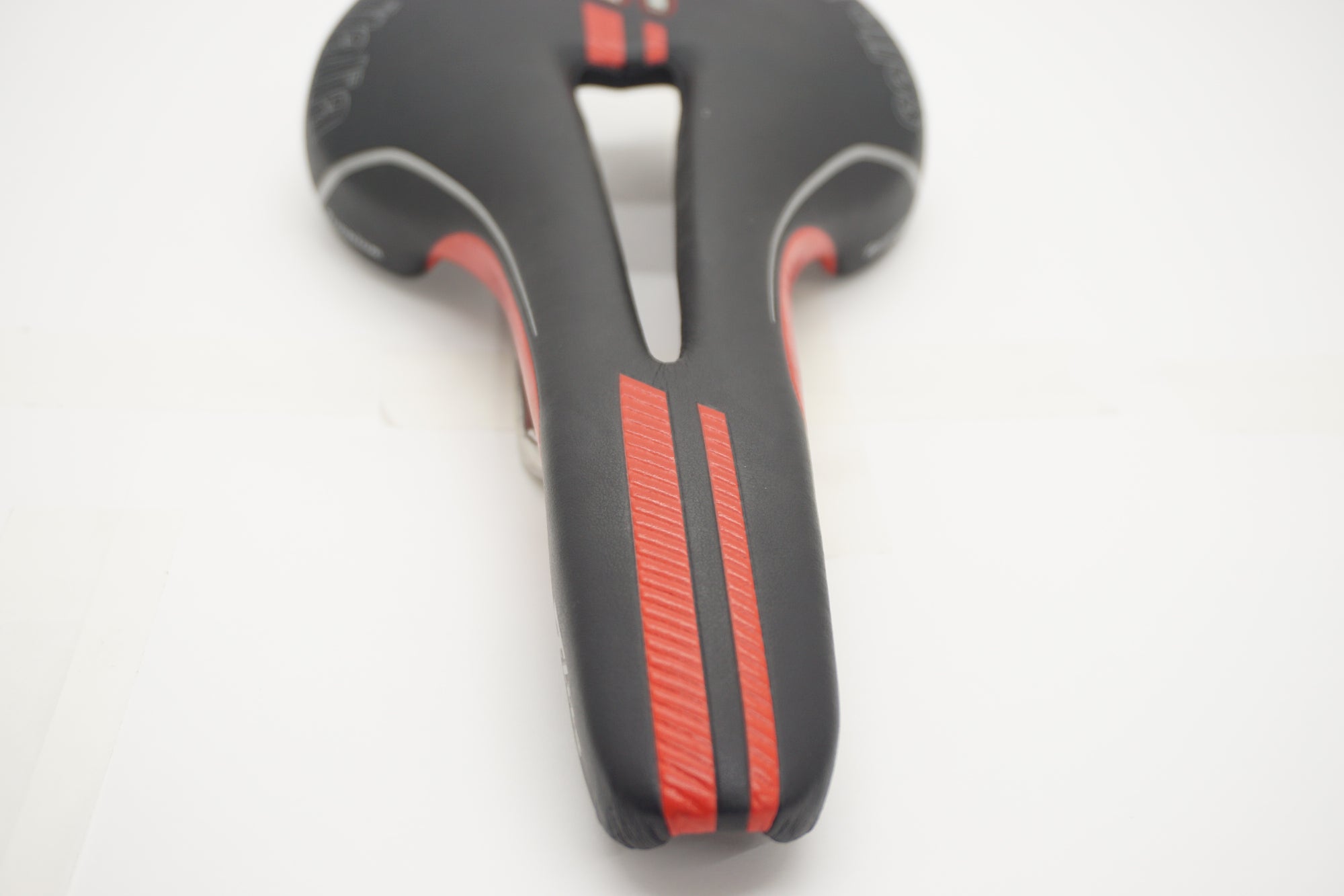 SELLE ITALIA 「セライタリア」 FLITE TITANIUM サドル / 京都八幡店