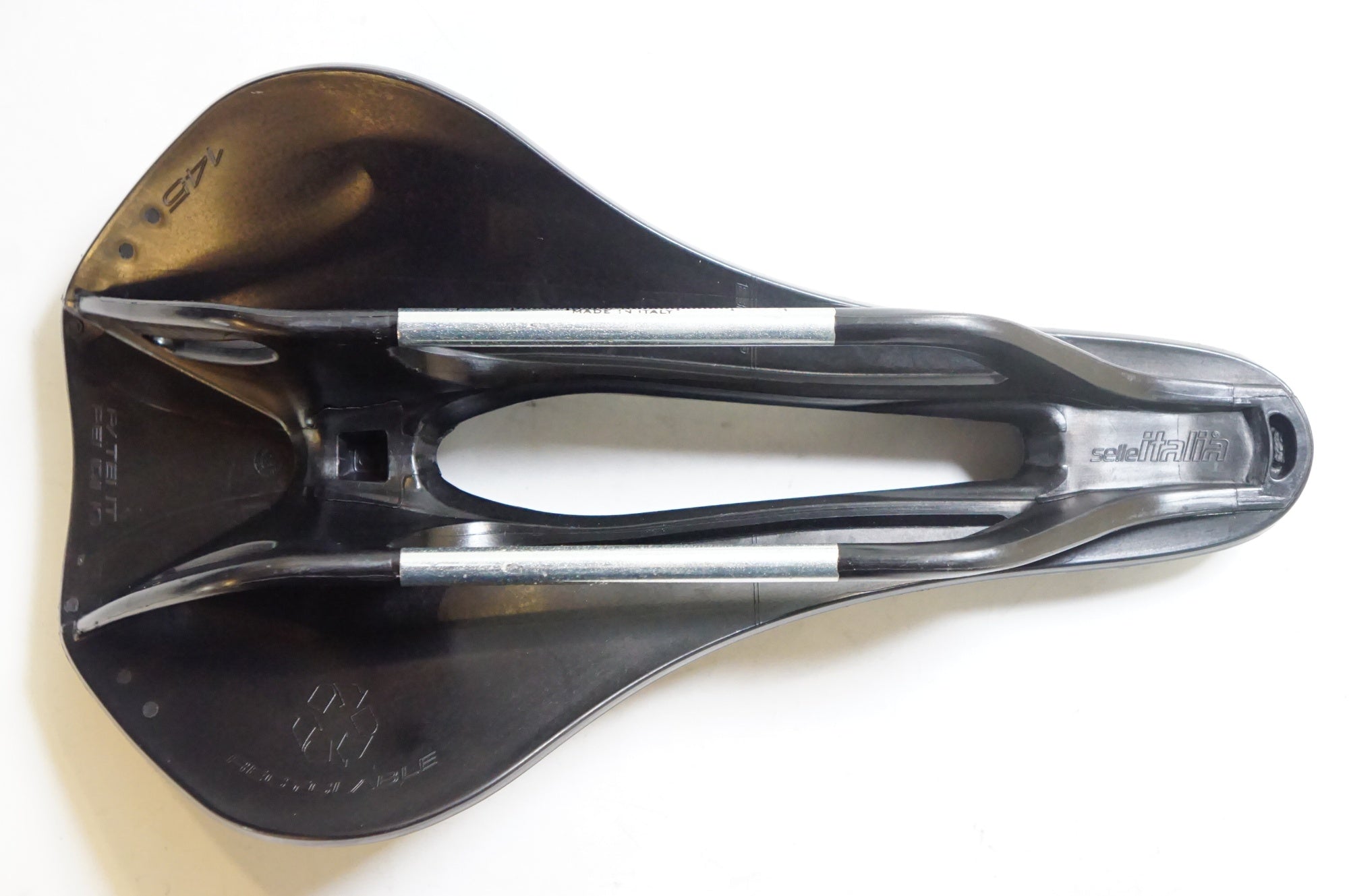 SELLE ITALIA 「セライタリア」 MODEL X COMFORT+ SUPERFLOW サドル / 熊谷本店