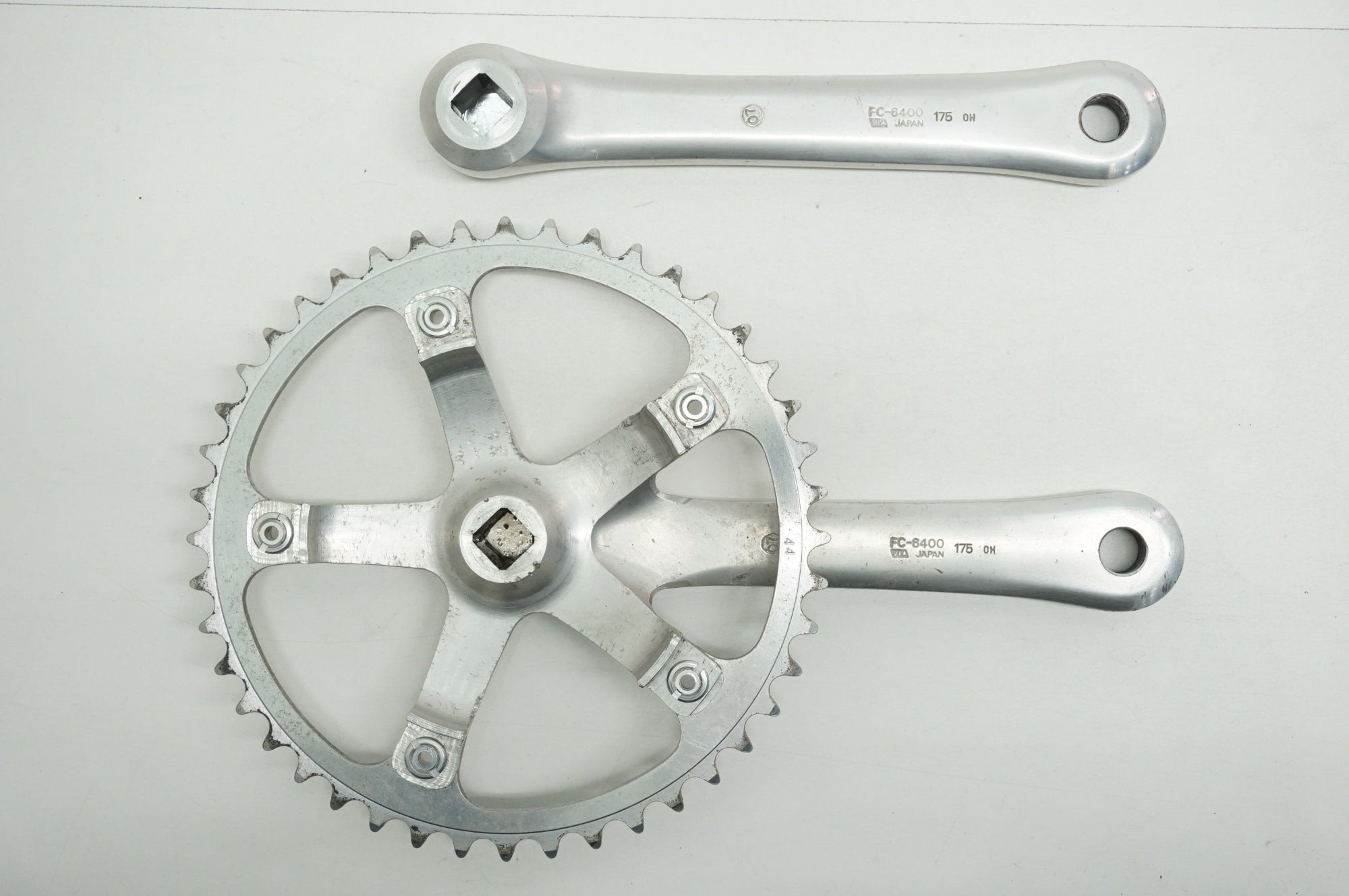 SHIMANO 「シマノ」 600 FC-6400 44T 175mm クランク / 福岡店