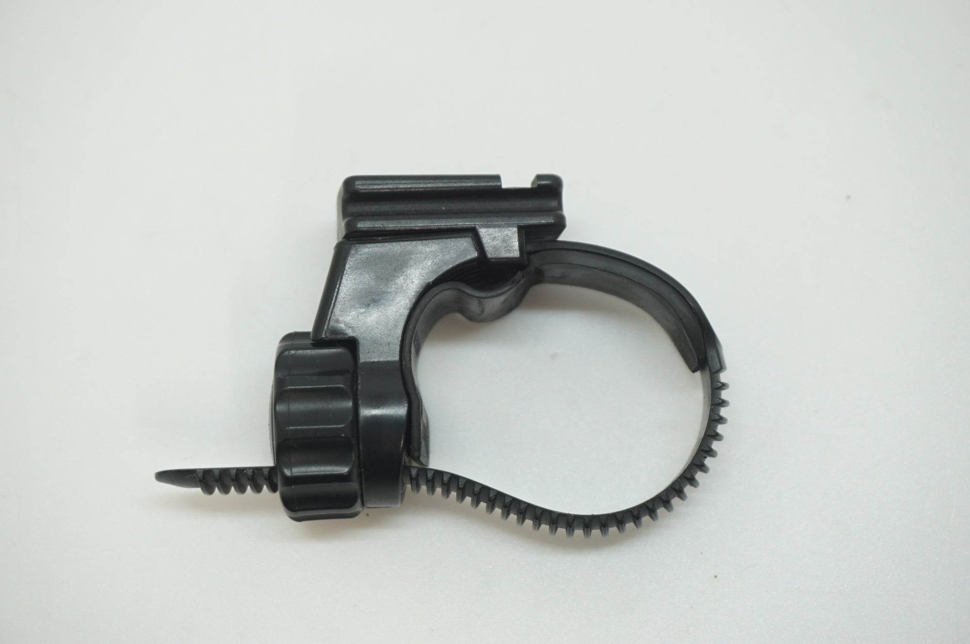 CATEYE 「キャットアイ」 AMPP300 フロントライト / 福岡店