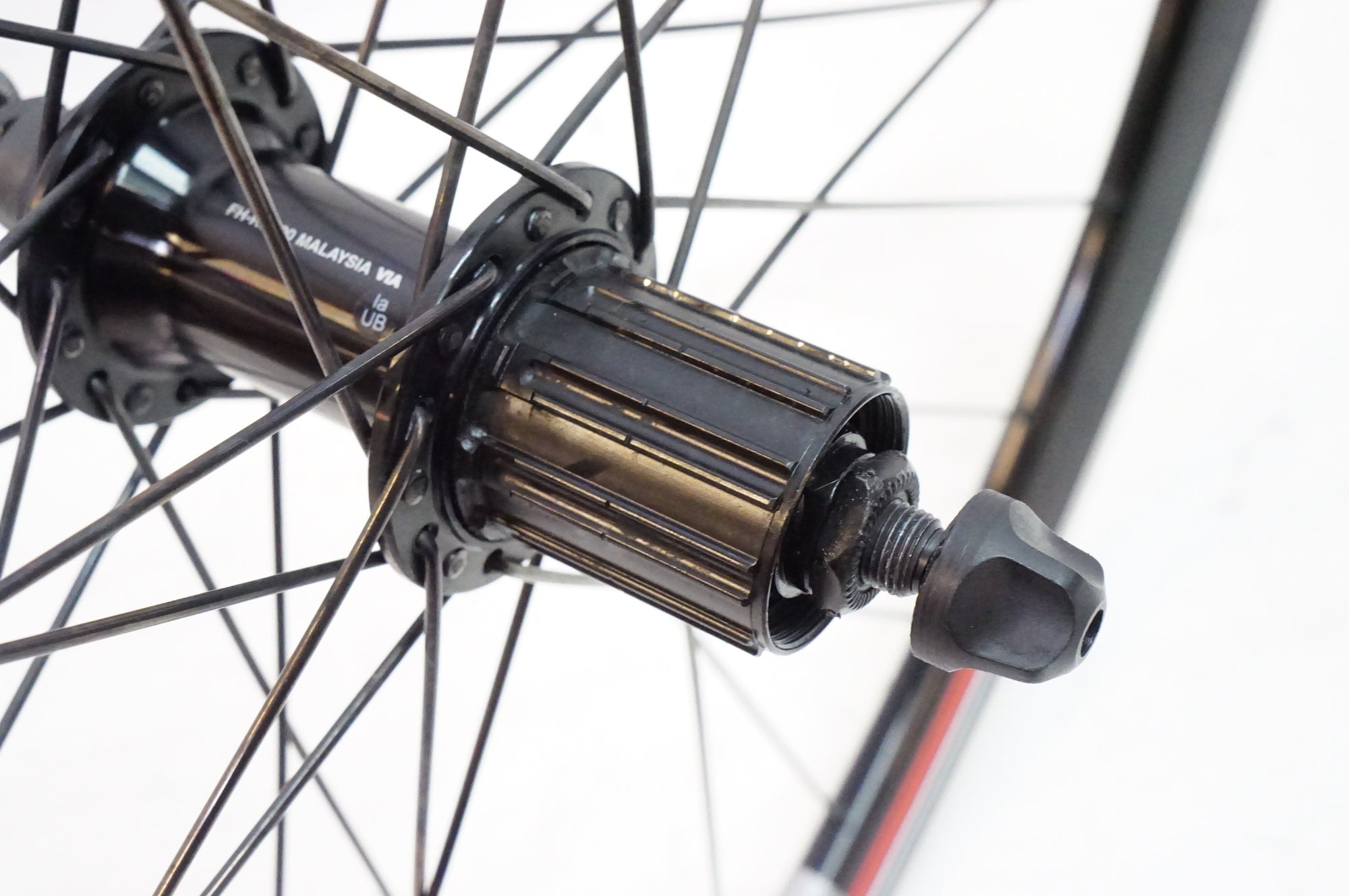 TNI 「ティーエヌアイ」 AL31W リム SHIMANO FH-RS400 ハブ