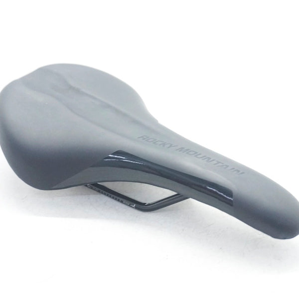 新品未使用！　MC SELLE  サドル　箱入り。 新品未使用！ MC SELLE サドル 箱入り。 2025年最新】Yahoo
