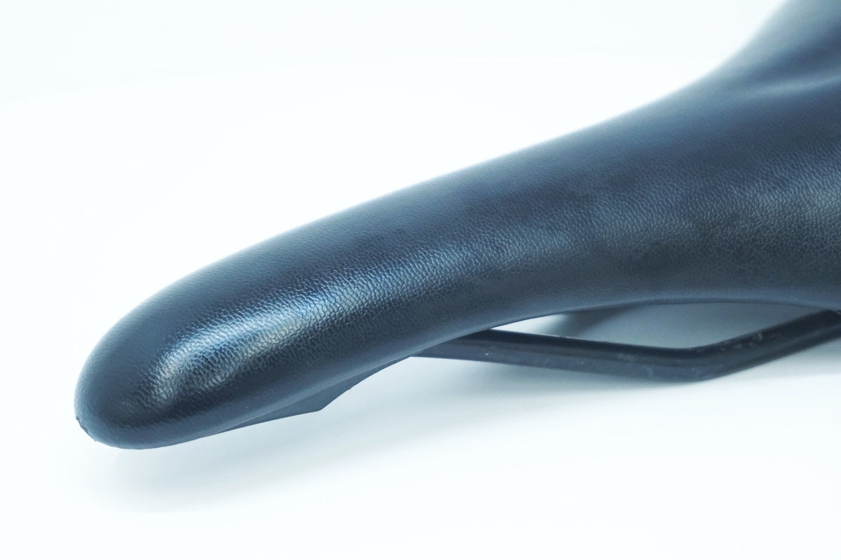 VELO 「ベロ」 サドル / 大阪美原北インター店