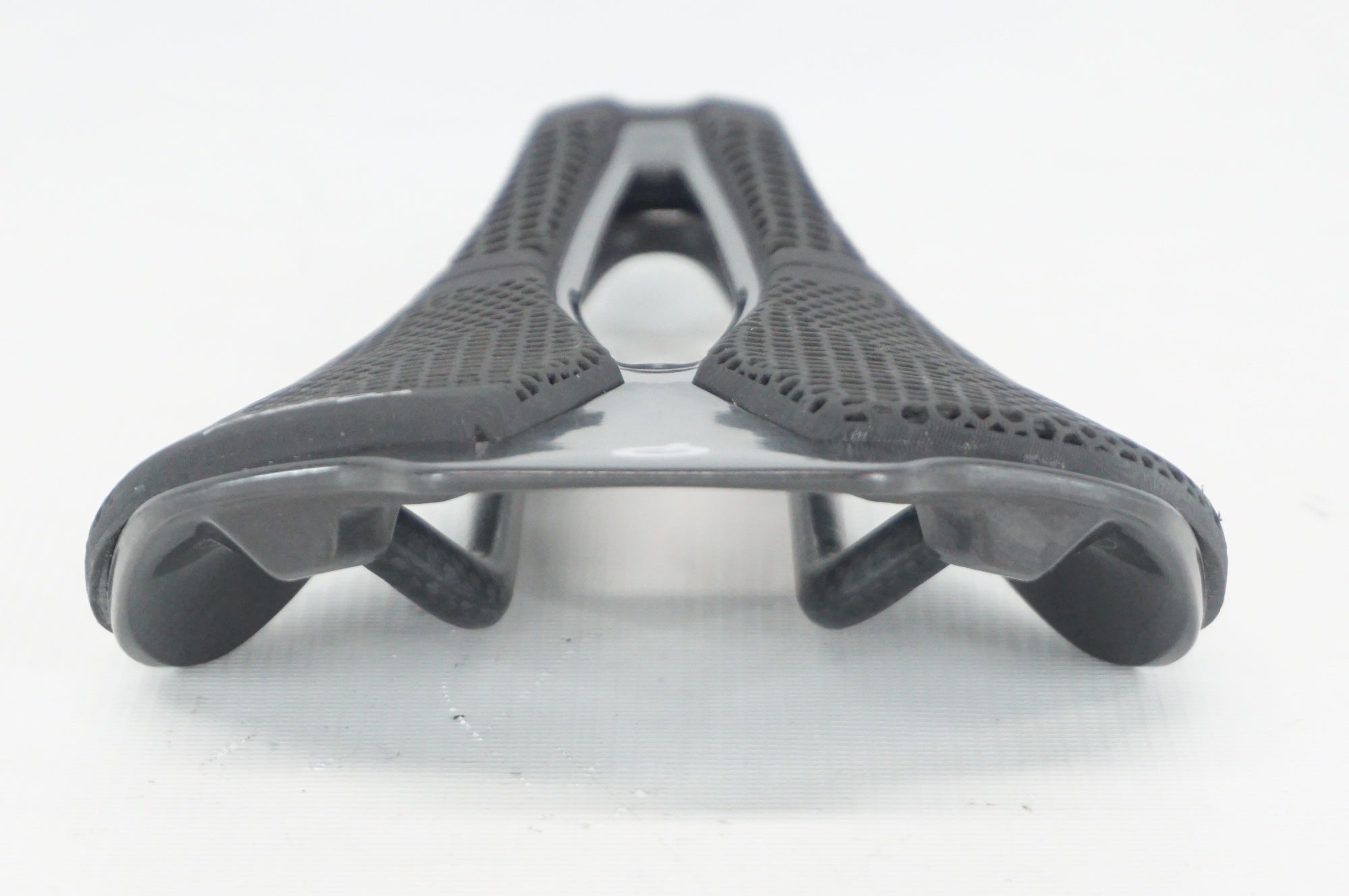 PROLOGO 「プロロゴ」 SCRATCH M5 PAS 3DMSS TIROX サドル / 阪急塚口店