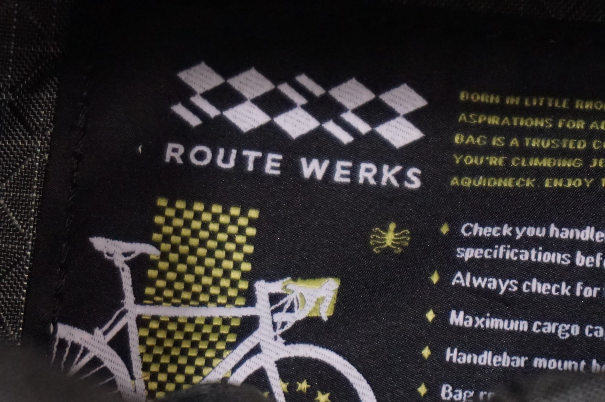 ROUTE WERKS 「ルートワークス」 THE HANDLEBAR BAG ハンドルバー
