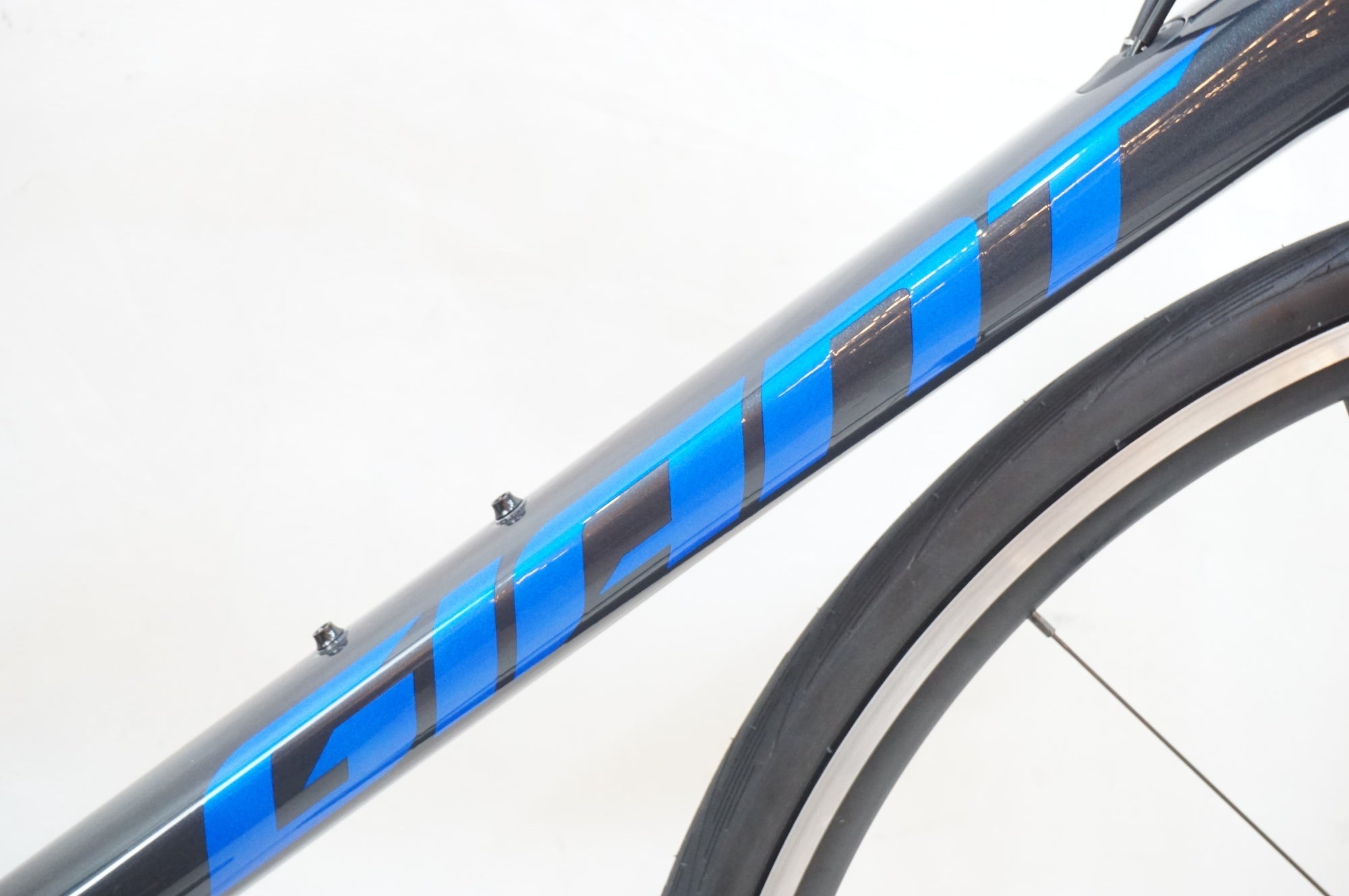 GIANT 「ジャイアント」 TCR ADVANCED 2 KOM 2023年モデル ロードバイク / 浦和ベース