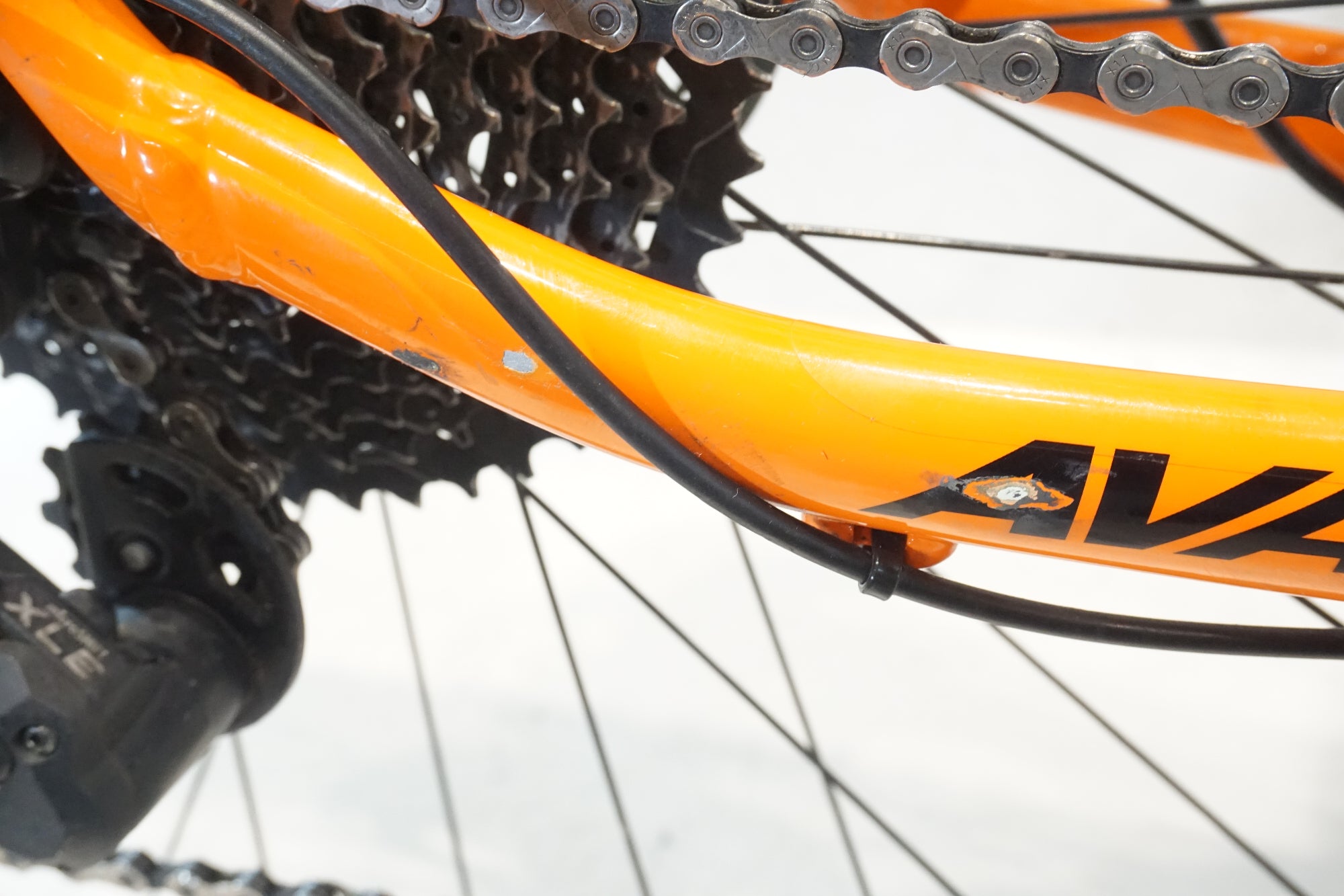 GT AVLANCHE ELITE　里山トレイル、DH用に各部強化済み、予備品有 Avalanche Elite - GT Bicycles 日本語公式サイト | MTB,BMX,グラベル