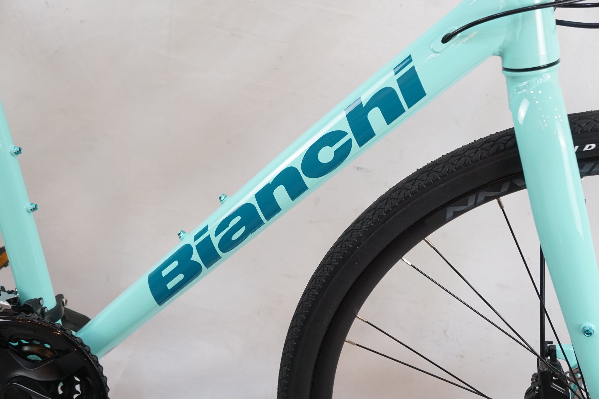 BIANCHI 「ビアンキ」 C SPORT2 DISC 2025年モデル クロスバイク / バイチャリ浦和ベース