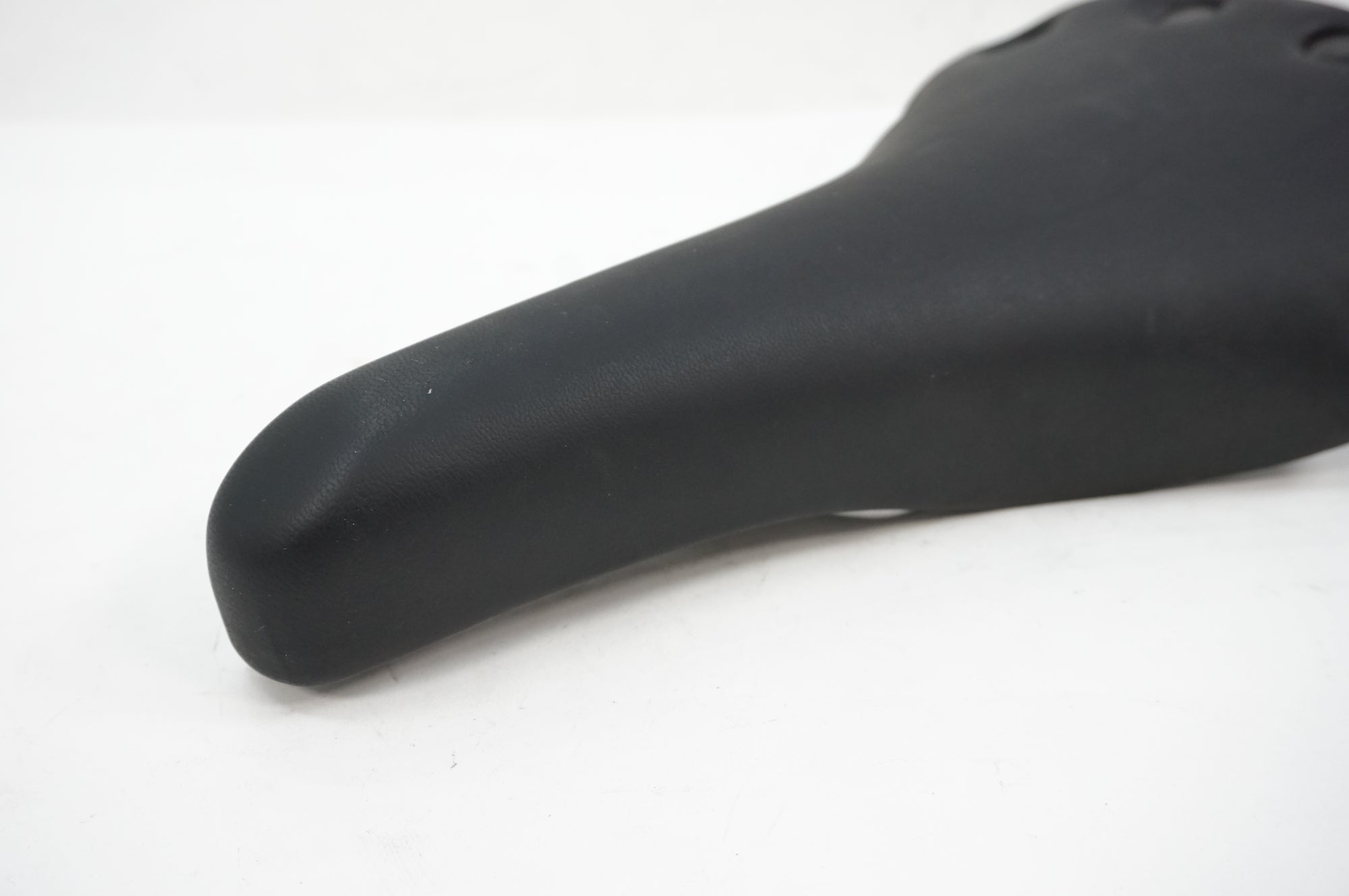 VELO 「ベロ」 サドル / 川越店