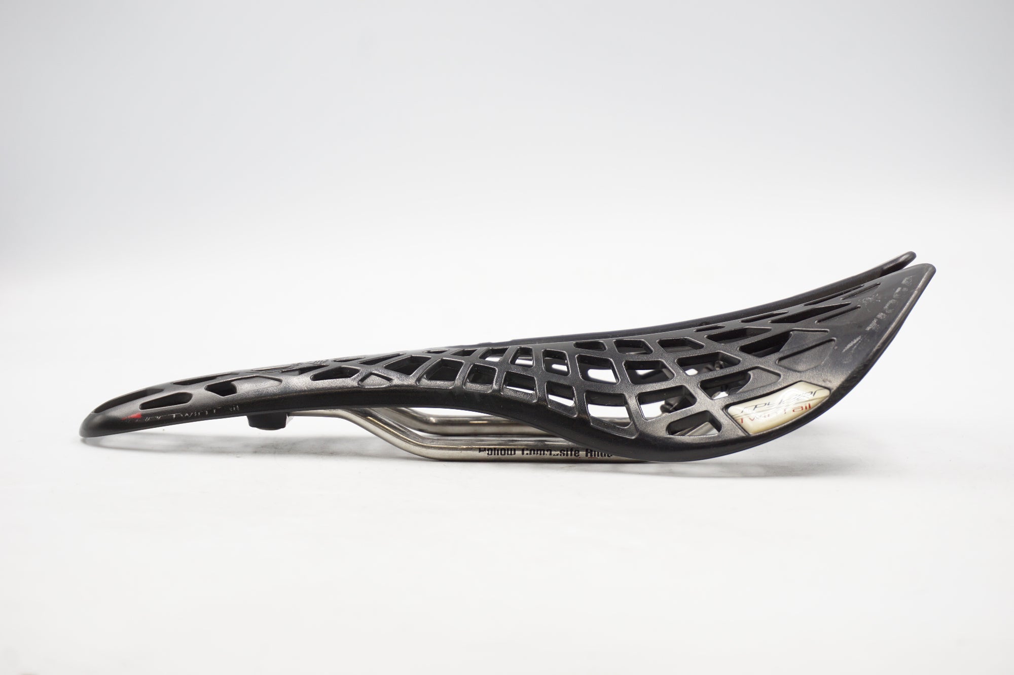 TIOGA 「タイオガ」 SPYDER TWINTAIL サドル / 奈良店