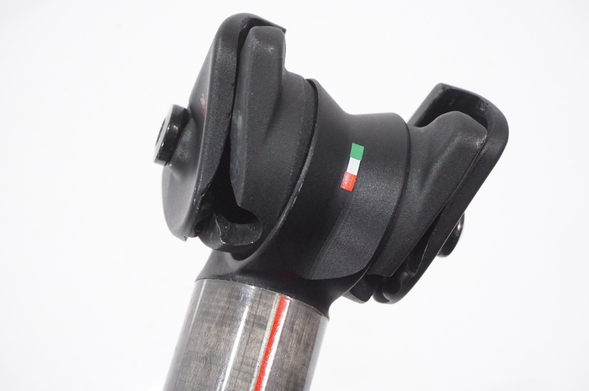 3T 「スリーティー」 ZERO25 TEAM φ27.2 350mm シートポスト / AKIBA店