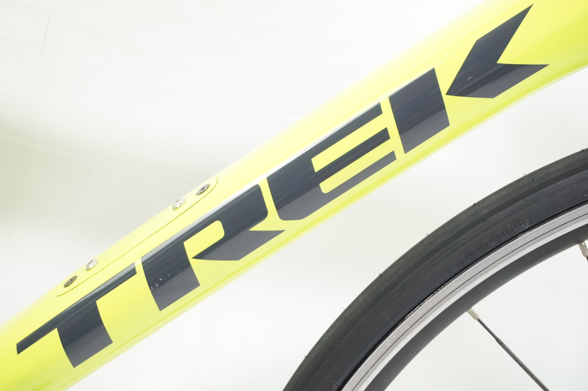 TREK 「トレック」 DOMANE SL5 2019年モデル ロードバイク / 中 TREK 「トレック」 DOMANE SL5 2019年モデル ロードバイク / 中