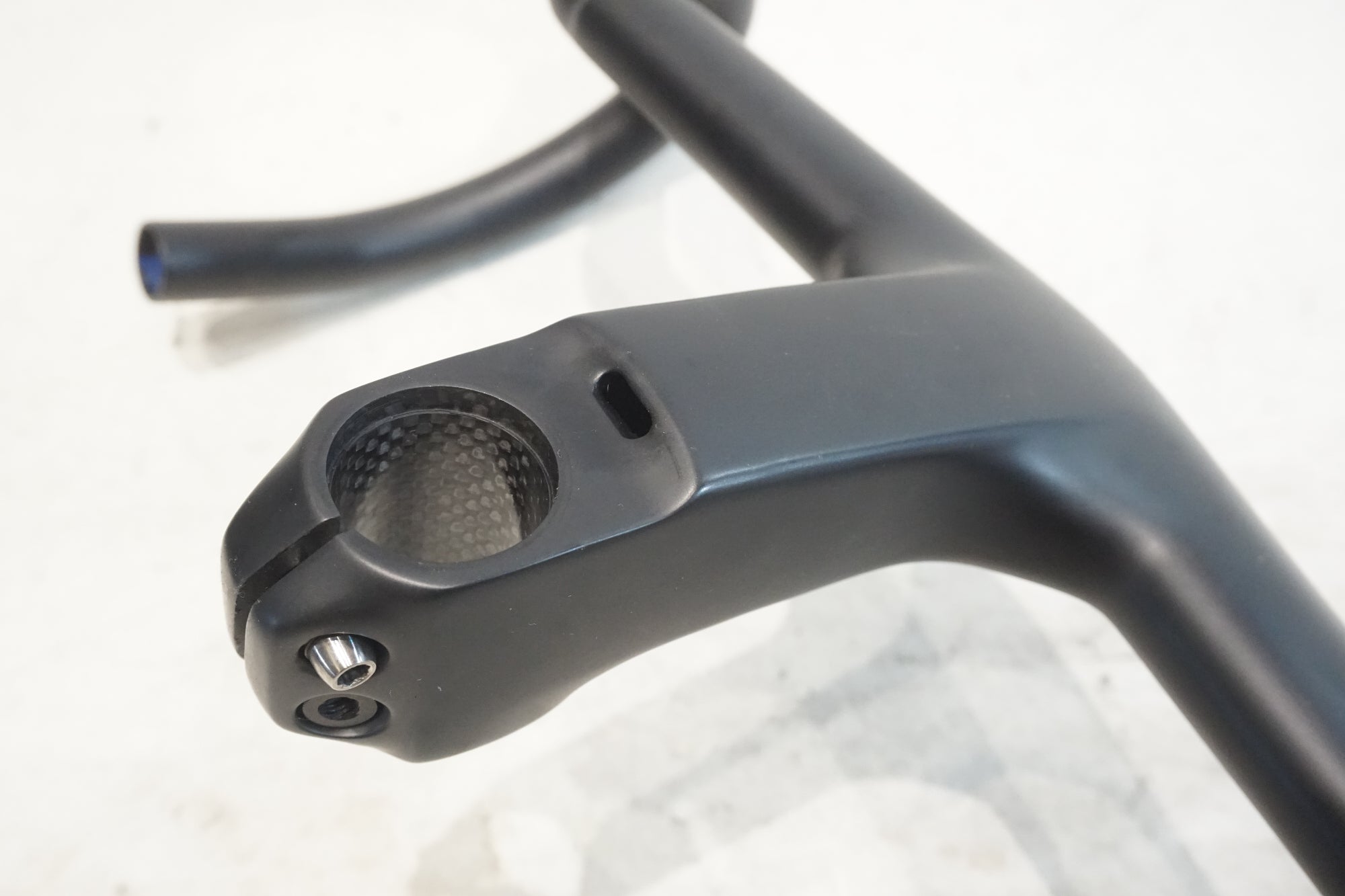 TREK 「トレック」 AERO RSL 370mm 一体型 ドロップハンドル