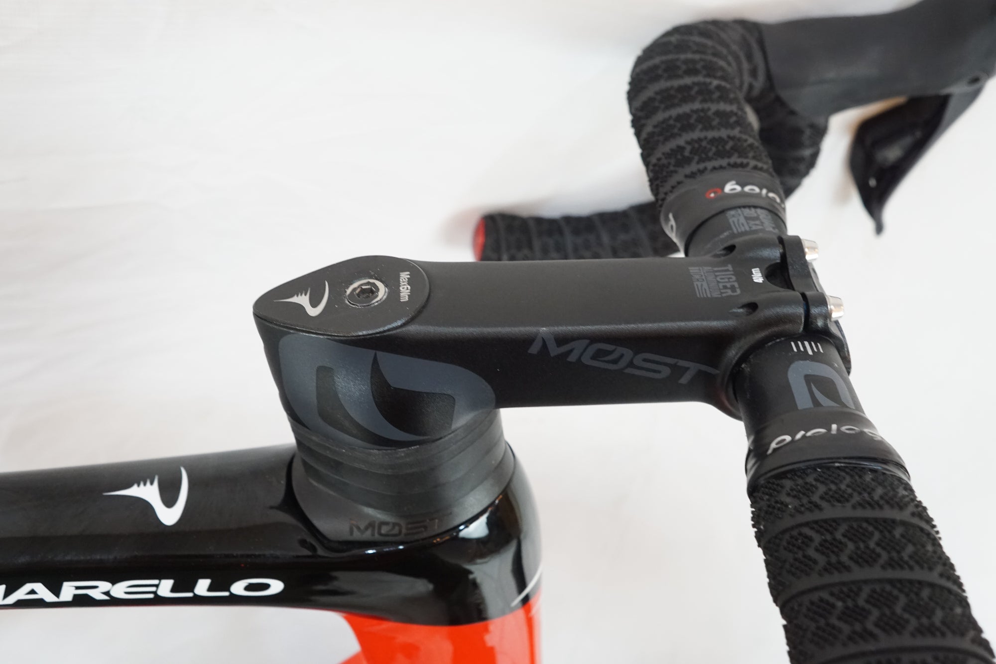 ピナレロ PINARELLO F5 2023 465サイズ シマノ 105 R7170 Di2