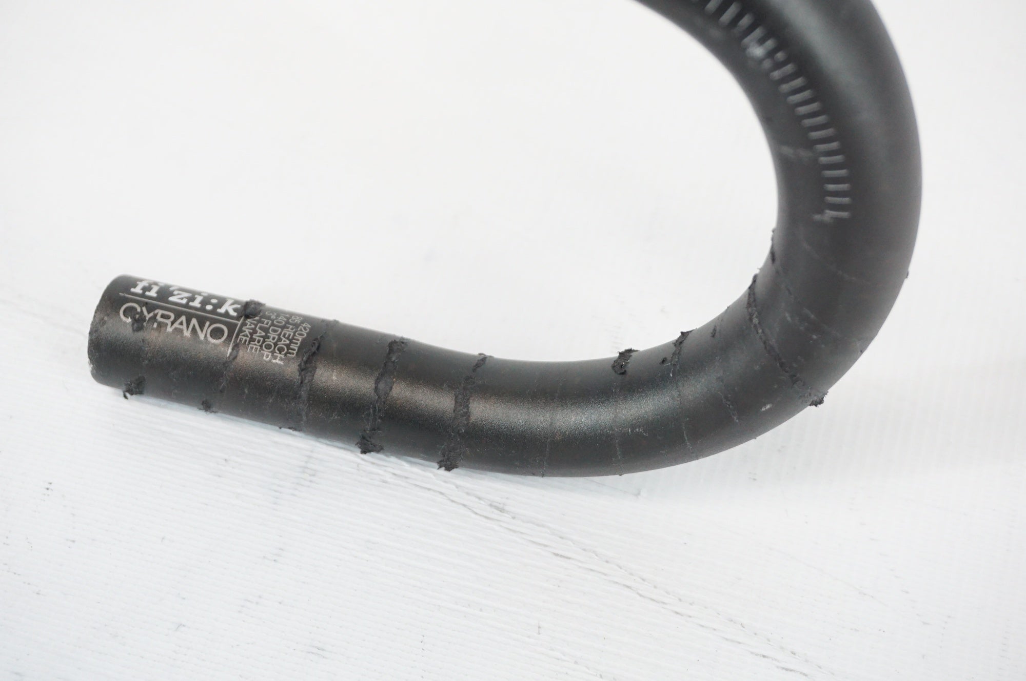 FIZIK 「フィジーク」 CYRANO R3 Φ31.8 420mm ハンドル / 阪急塚口店
