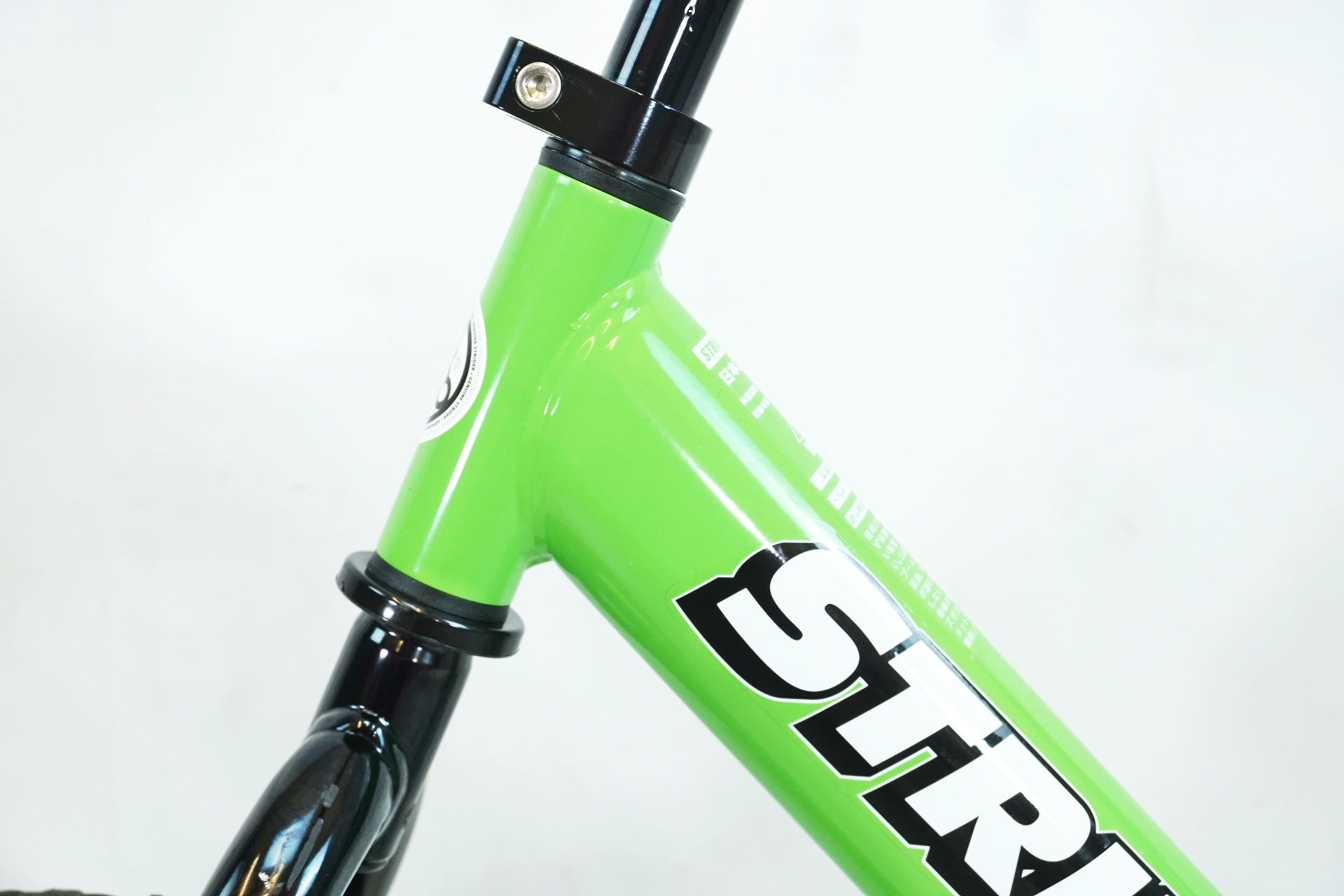 STRIDER SPORT 12インチ グリーン キッズバイク　ストライダー 緑 美品STRIDER ストライダー スポーツ 緑グリーン 12インチ キックバイク