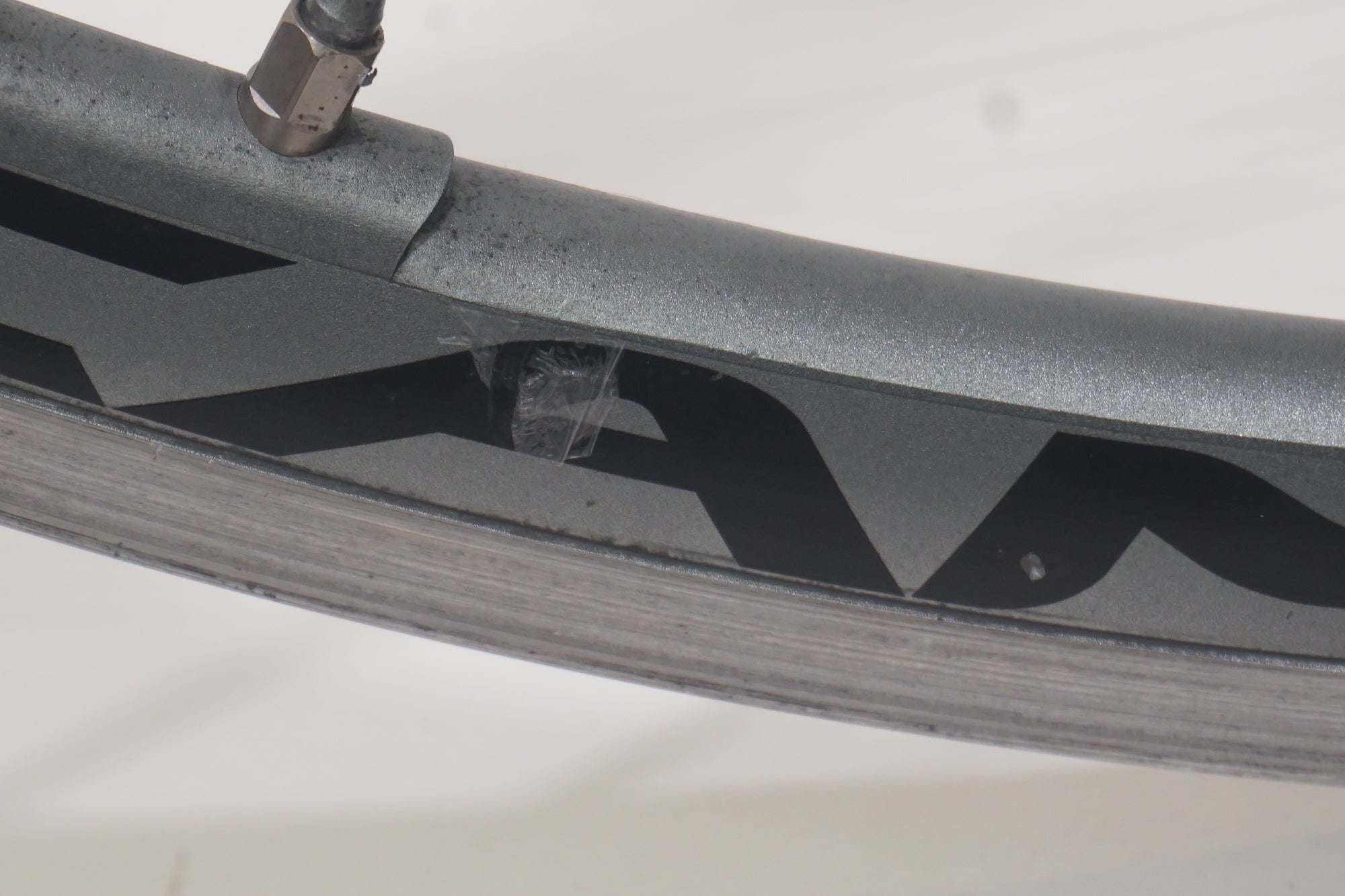 CAMPAGNOLO 「カンパニョーロ」 SHAMAL ULTRA チタニウムカラー シマノ10S ホイールセット / 京都西院店