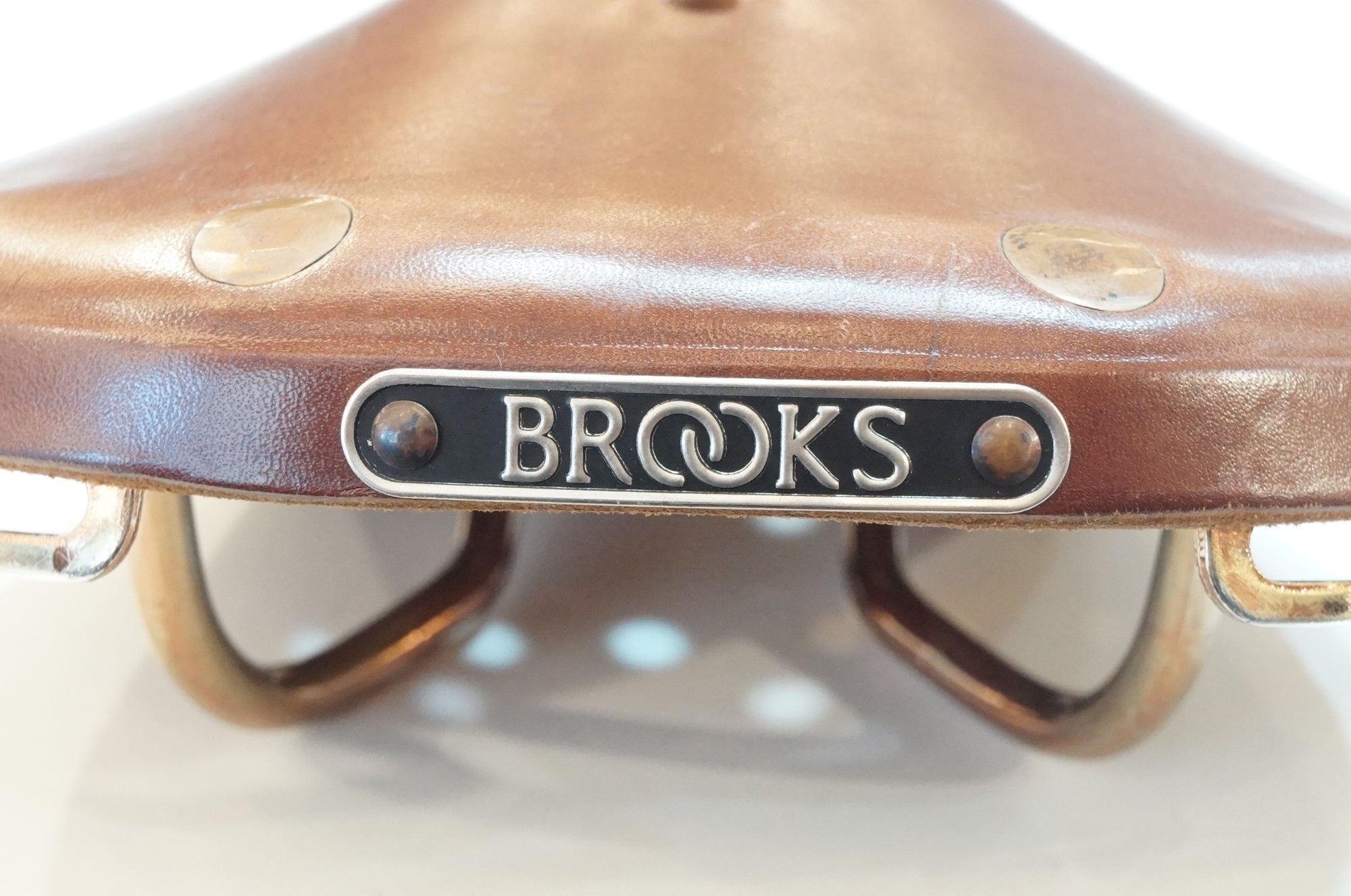 BROOKS 「ブルックス」 B17 サドル / 浦和ベース