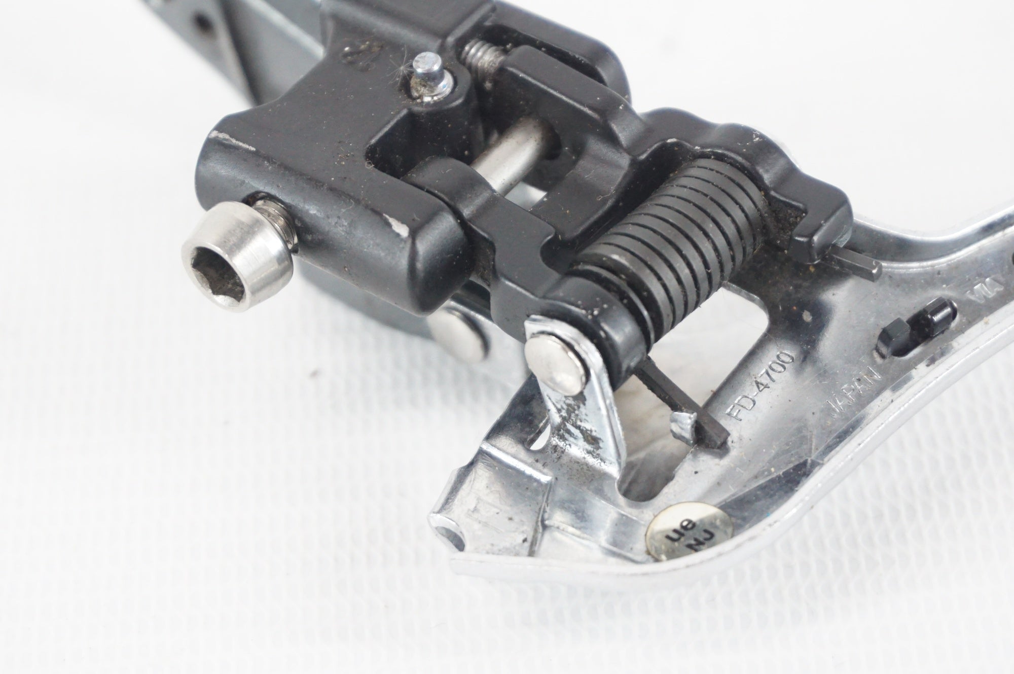 【新品未使用】シマノ フロントディレイラー Tiagra FD-4700-BＭ6 SHIMANO ( シマノ ) フロントディレイラー FD-4700 【 TIAGRA