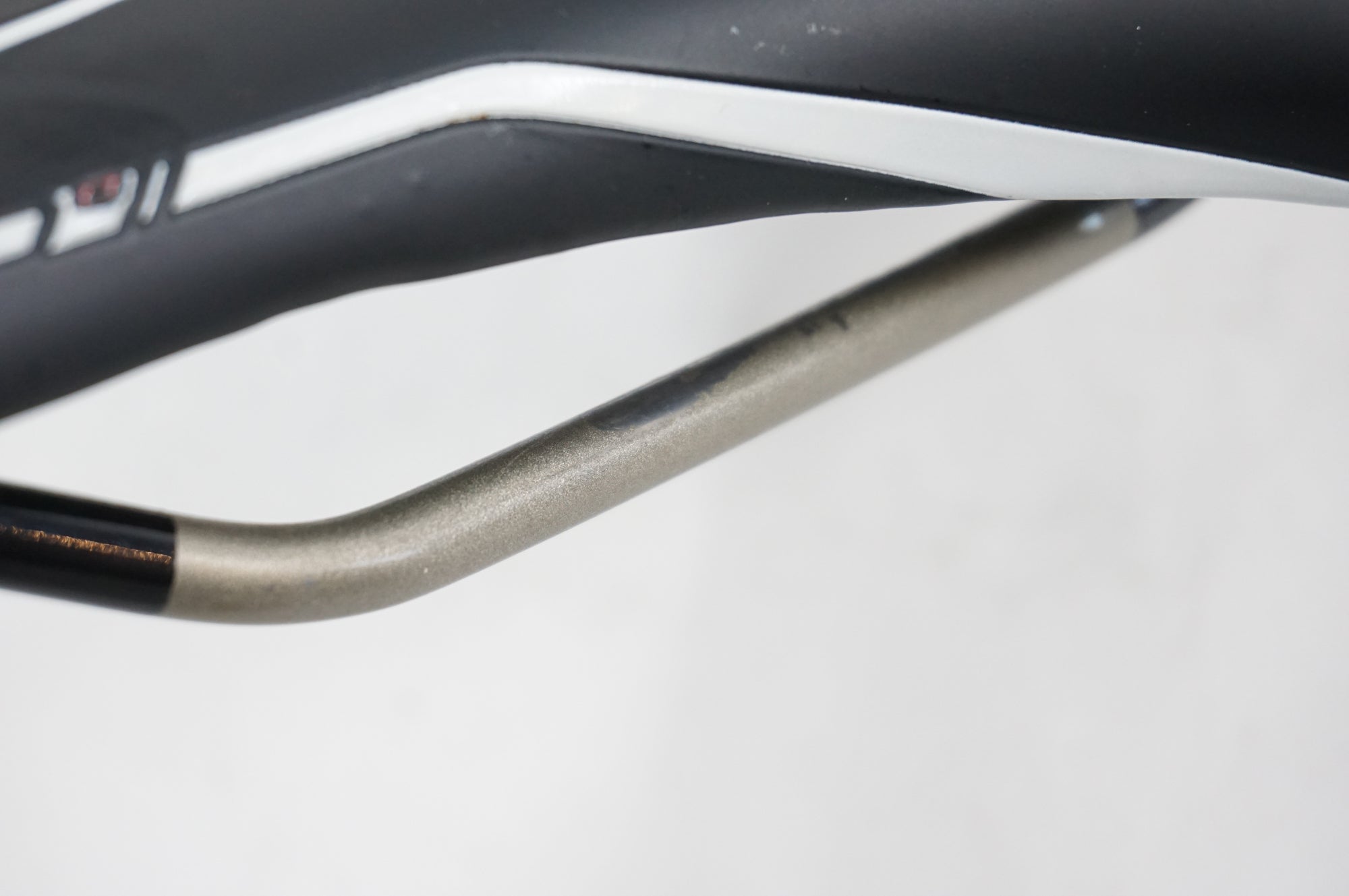 PROLOGO 「プロロゴ」 ZERO 2 TIROX サドル / 川越店