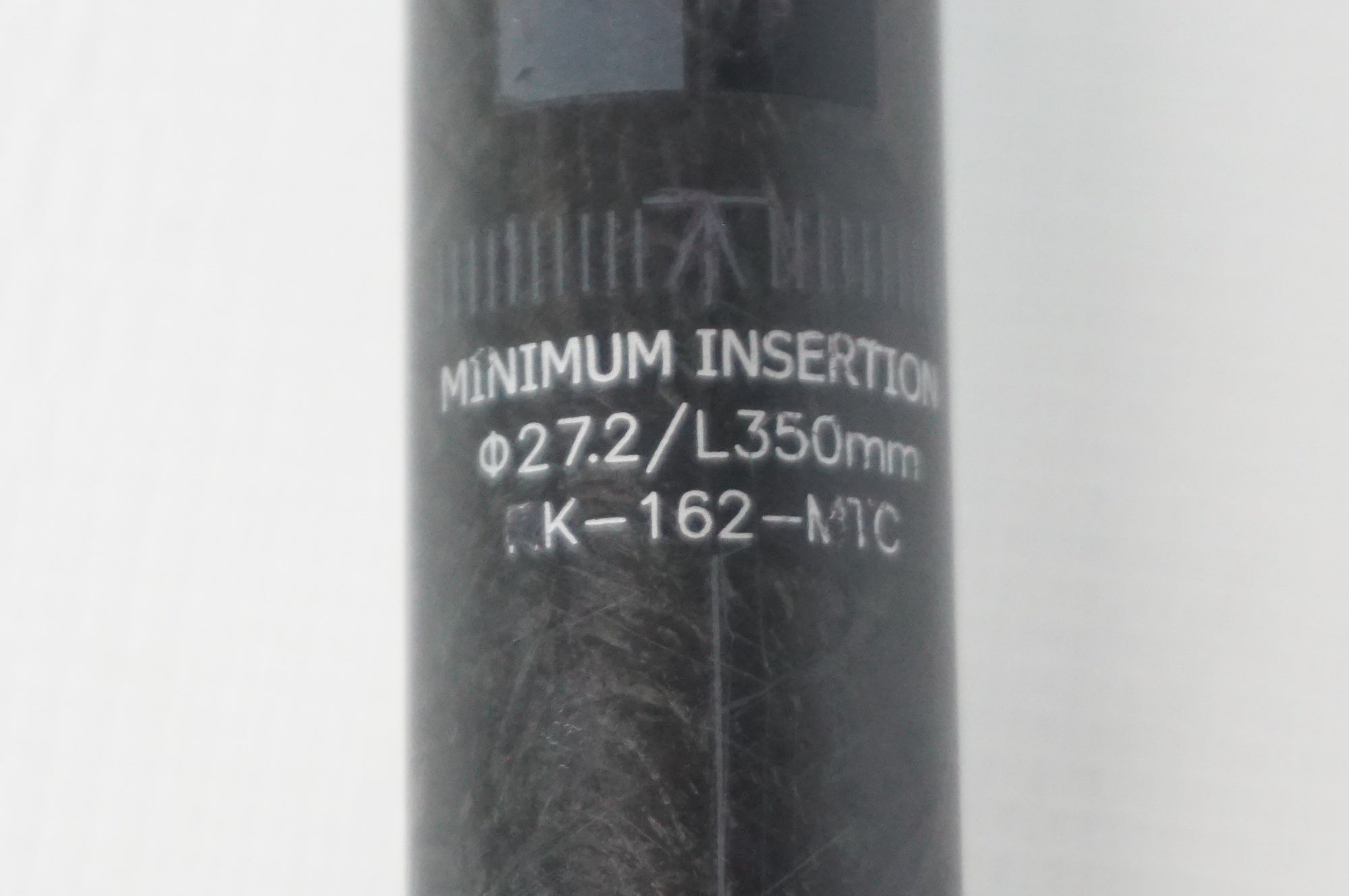 FSA 「エフエスエー」 K-FORCE Φ27.2 350mm カーボンシートポスト / 阪急塚口店