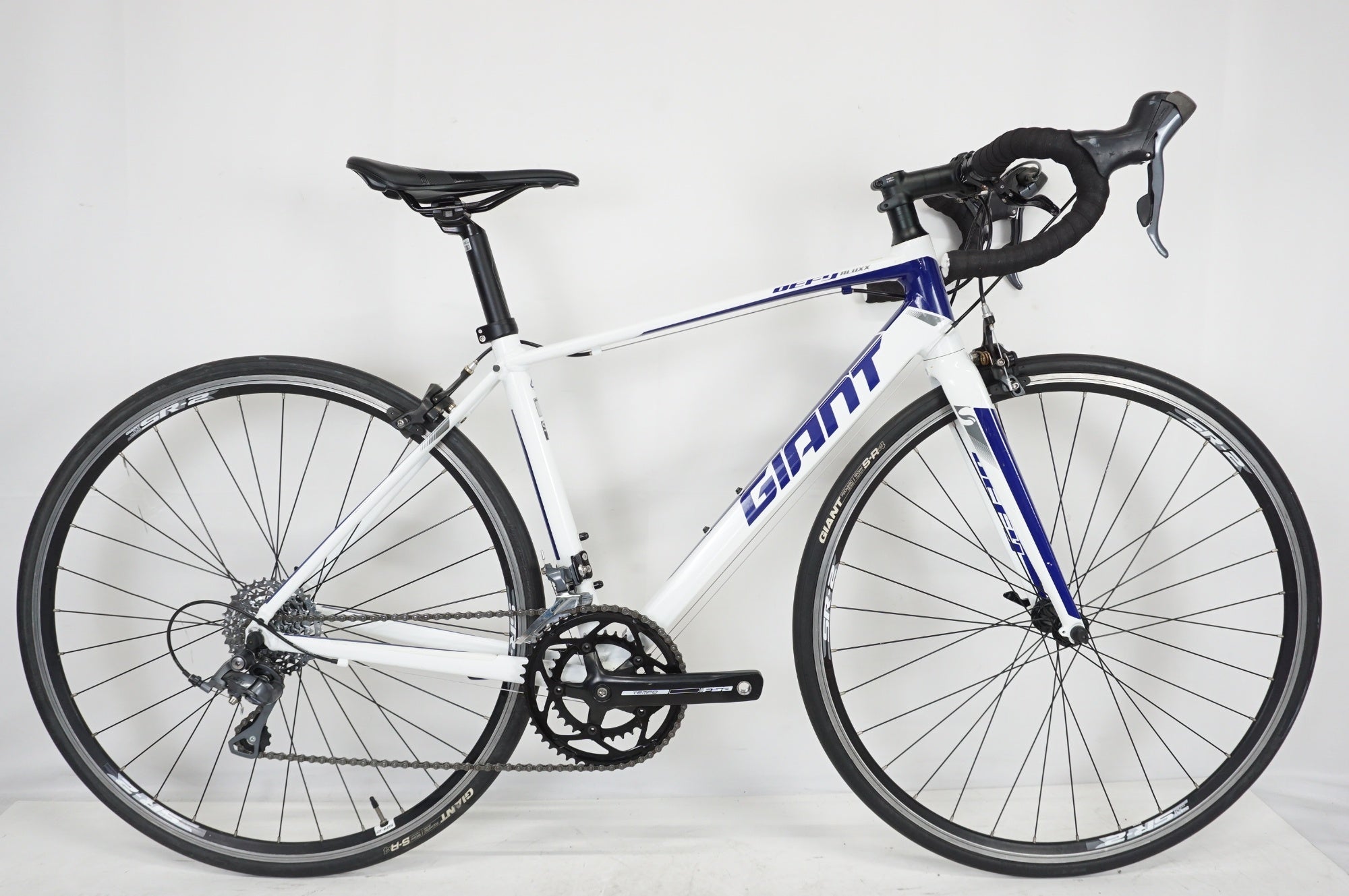GIANT 「ジャイアント」 DEFY4 2015年モデル ロードバイク / 大宮店