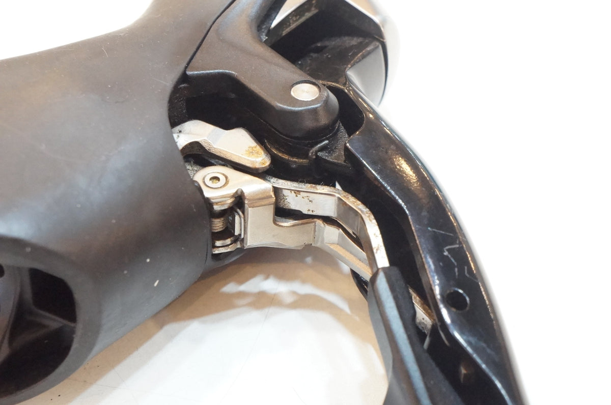 SHIMANO 「シマノ」 105 ST-5700 デュアルコントロールレバー / 浦和ベース